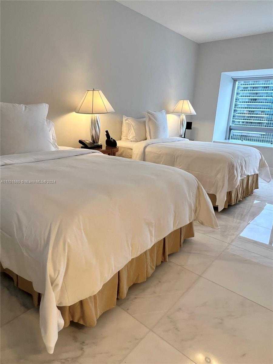 Small Image of 1435 BRICKELL AVE #3307, Miami Number 38
