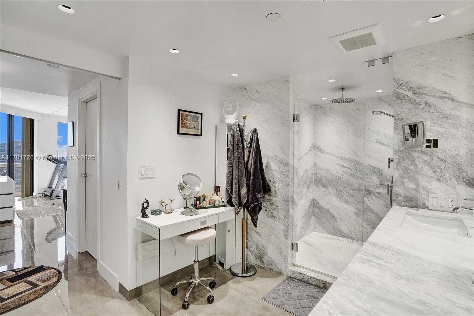 Small Image of 20191 EAST COUNTRY CLUB DR #2310, Aventura Number 38