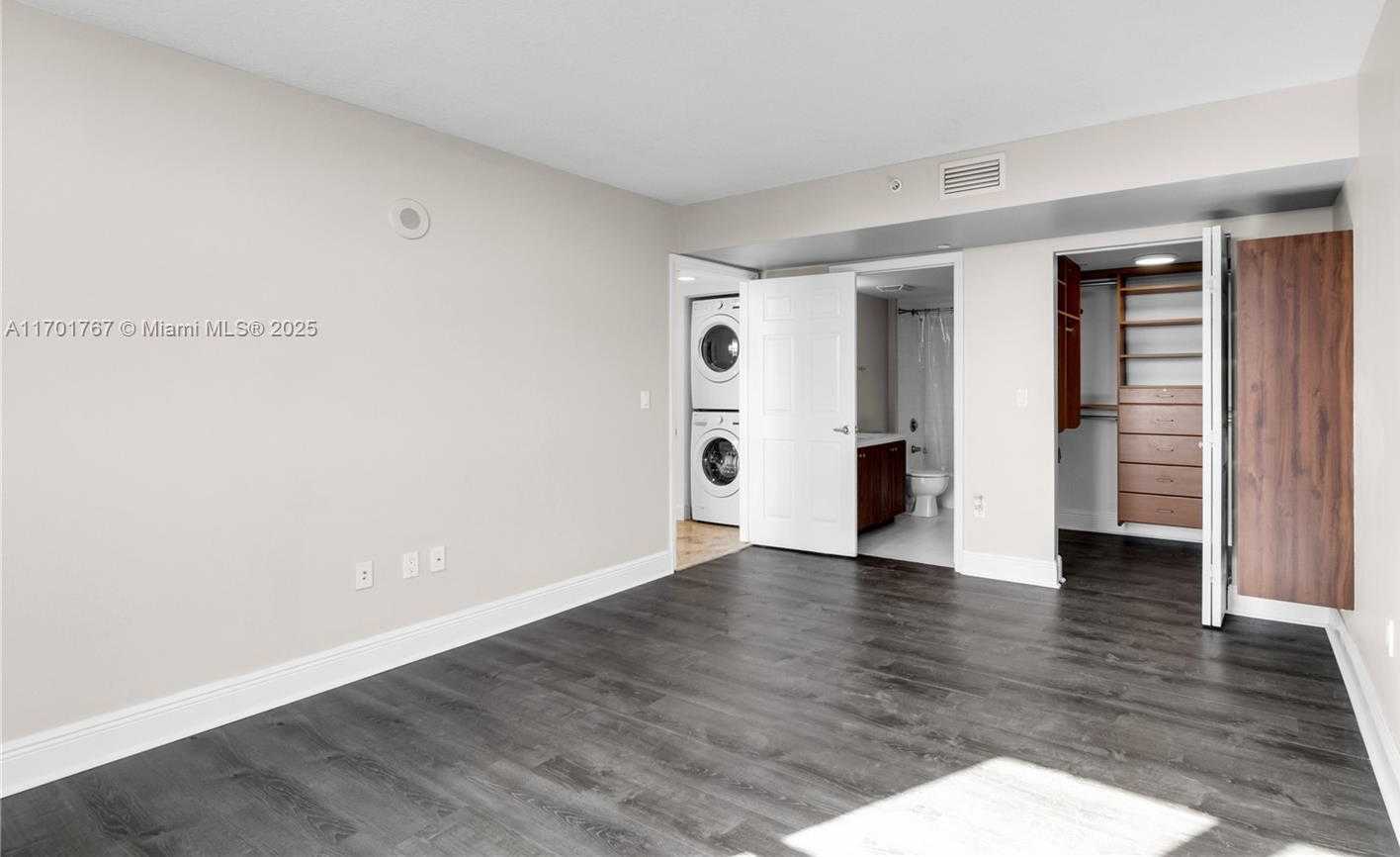 Small Image of 3000 CORAL WAY #1502, Miami Number 15