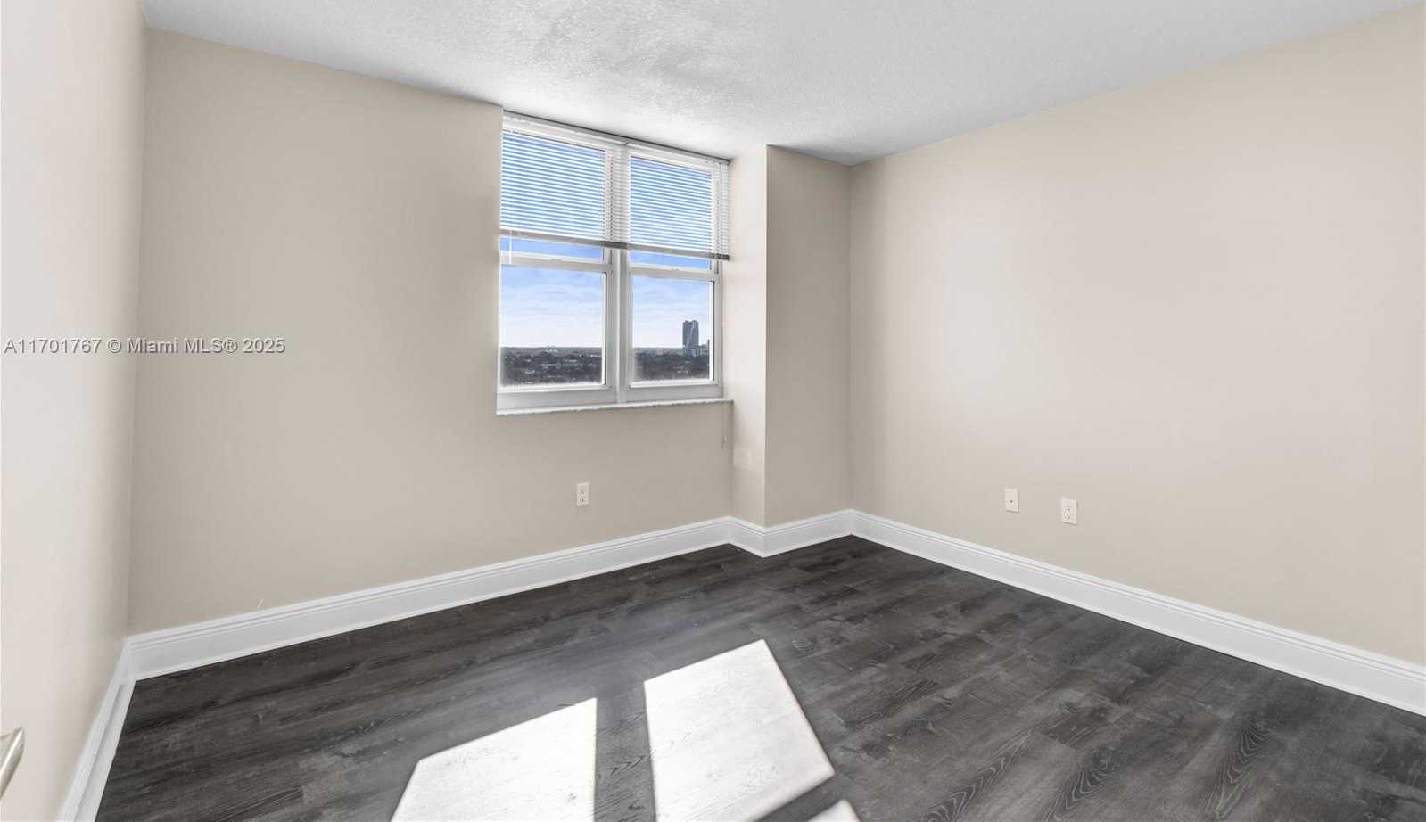 Small Image of 3000 CORAL WAY #1502, Miami Number 17