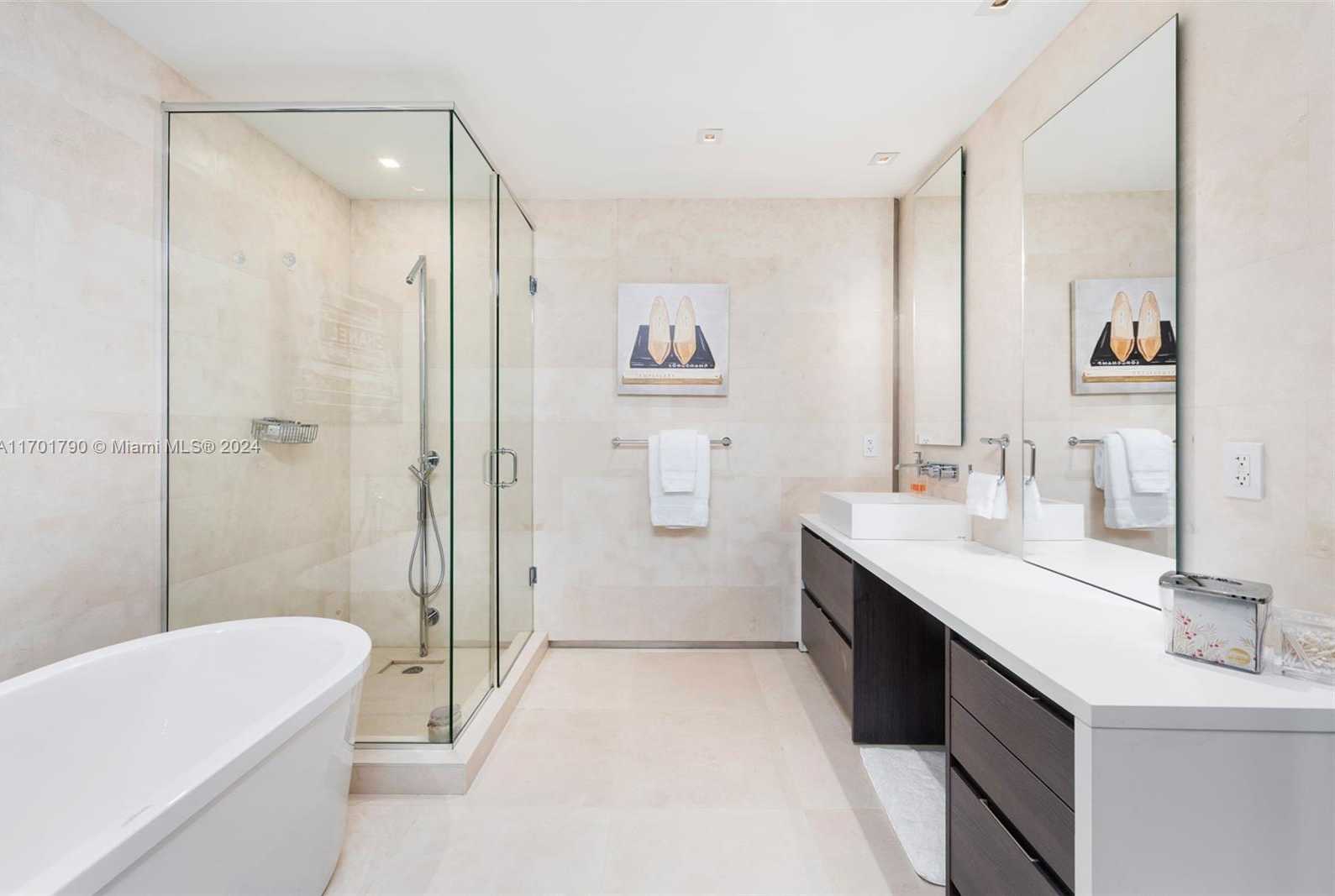 Small Image of 1425 BRICKELL AVE #59E, Miami Number 16