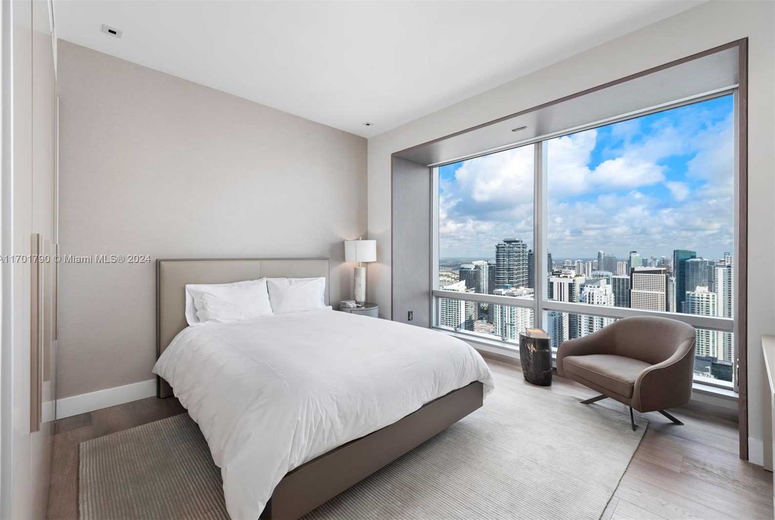 Small Image of 1425 BRICKELL AVE #59E, Miami Number 17