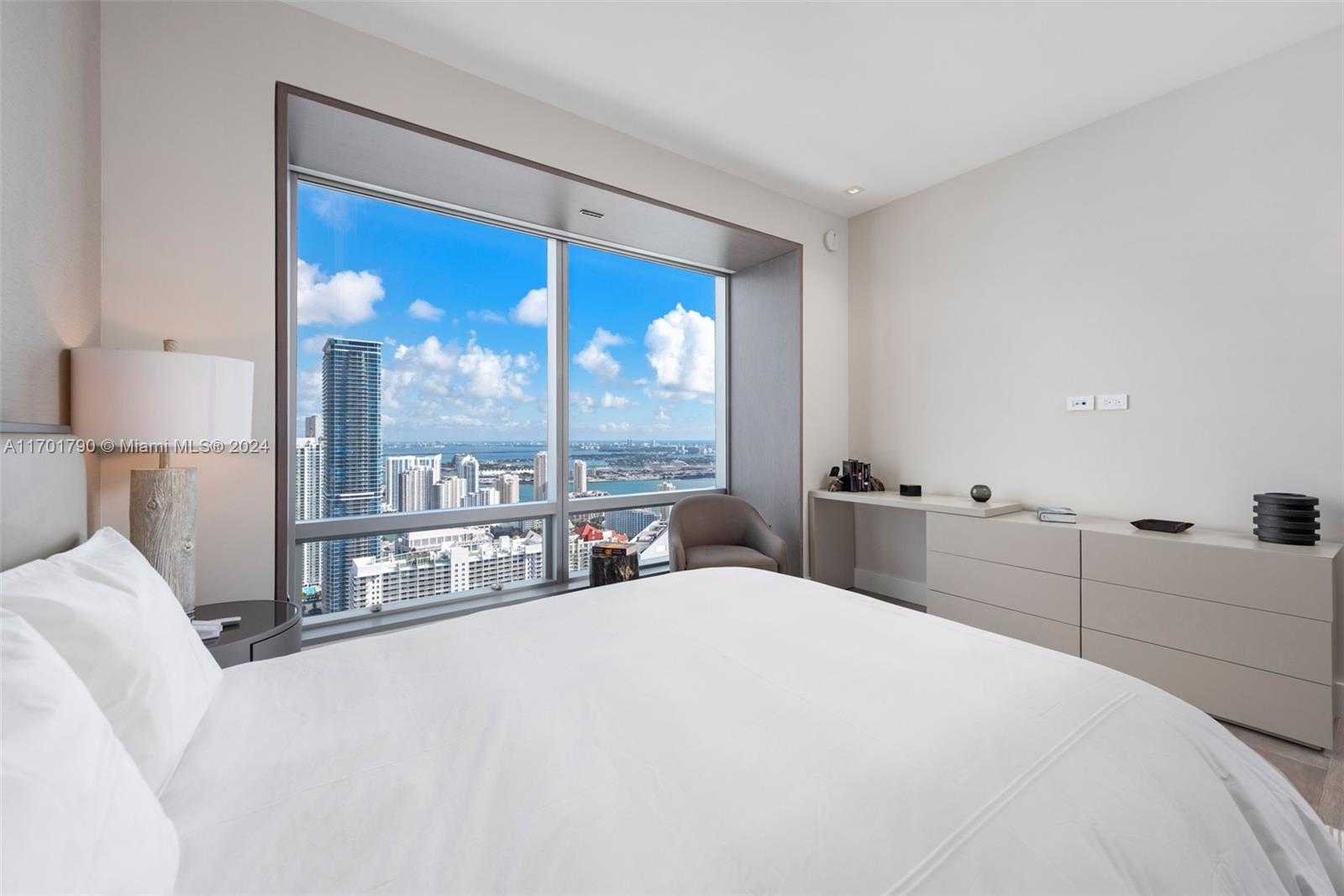 Small Image of 1425 BRICKELL AVE #59E, Miami Number 18