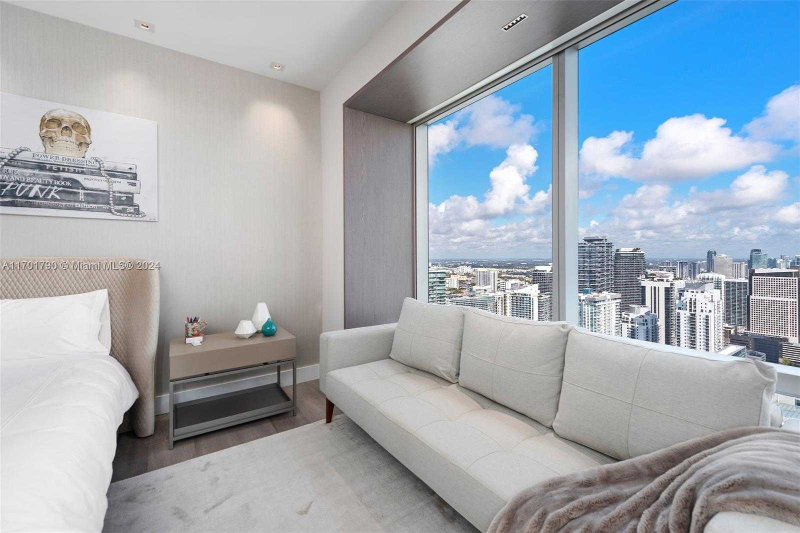 Small Image of 1425 BRICKELL AVE #59E, Miami Number 24