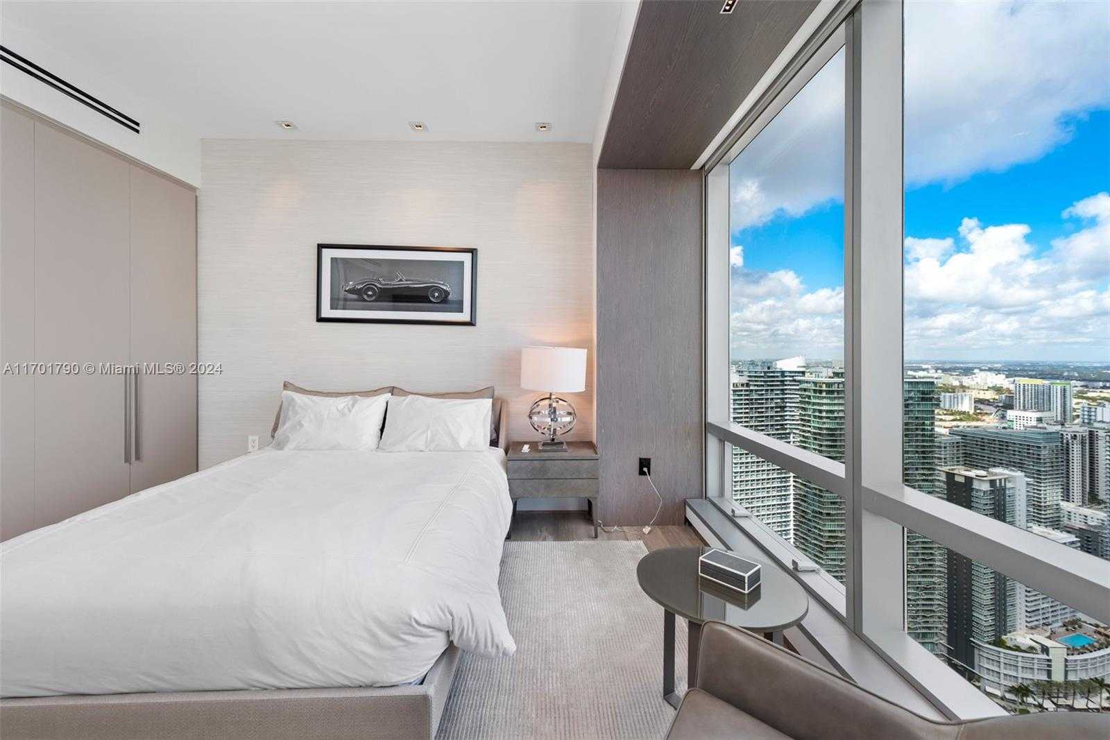 Small Image of 1425 BRICKELL AVE #59E, Miami Number 28