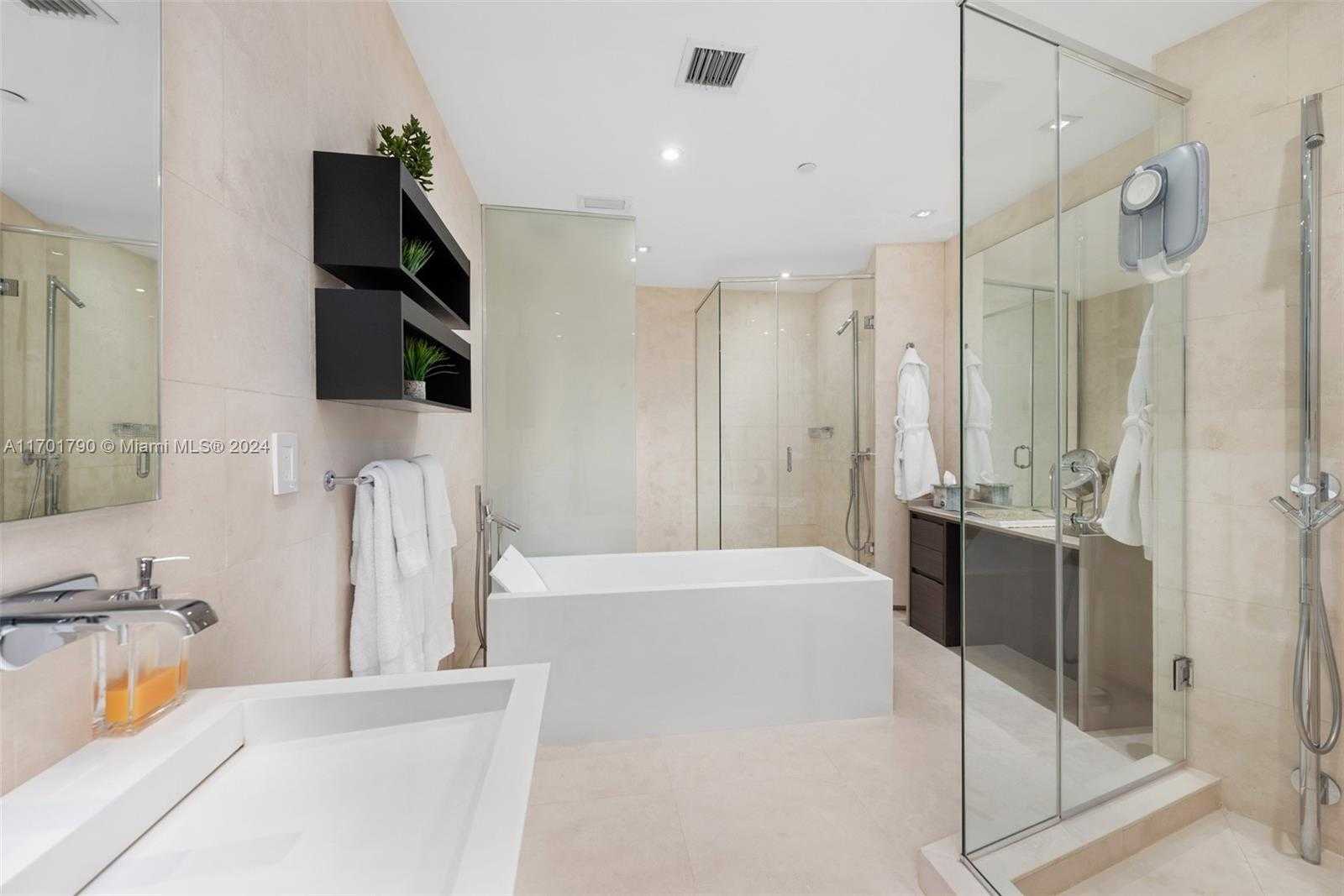 Small Image of 1425 BRICKELL AVE #59E, Miami Number 30
