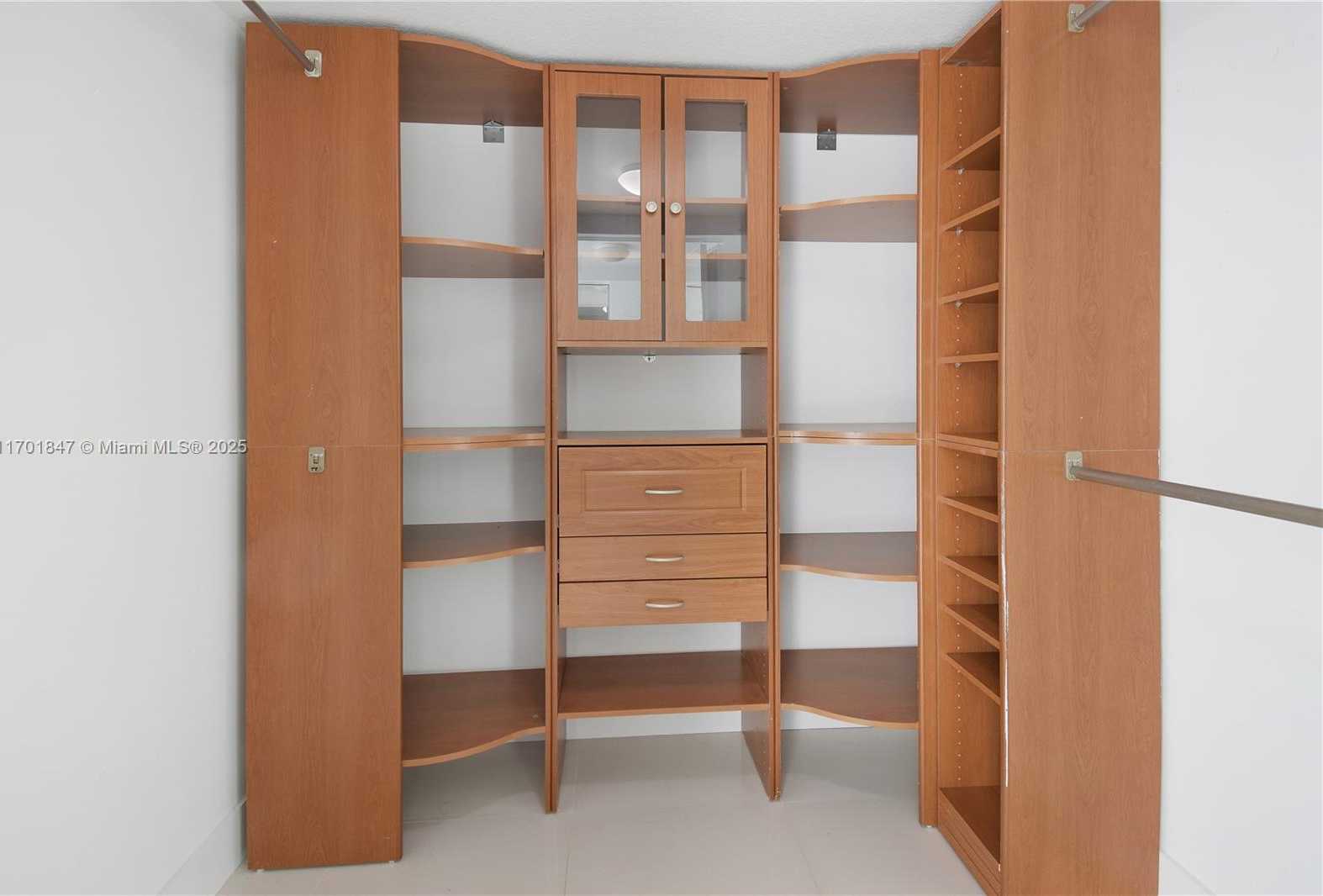 Small Image of 1800 NORTH BAYSHORE DR #3510, Miami Number 10