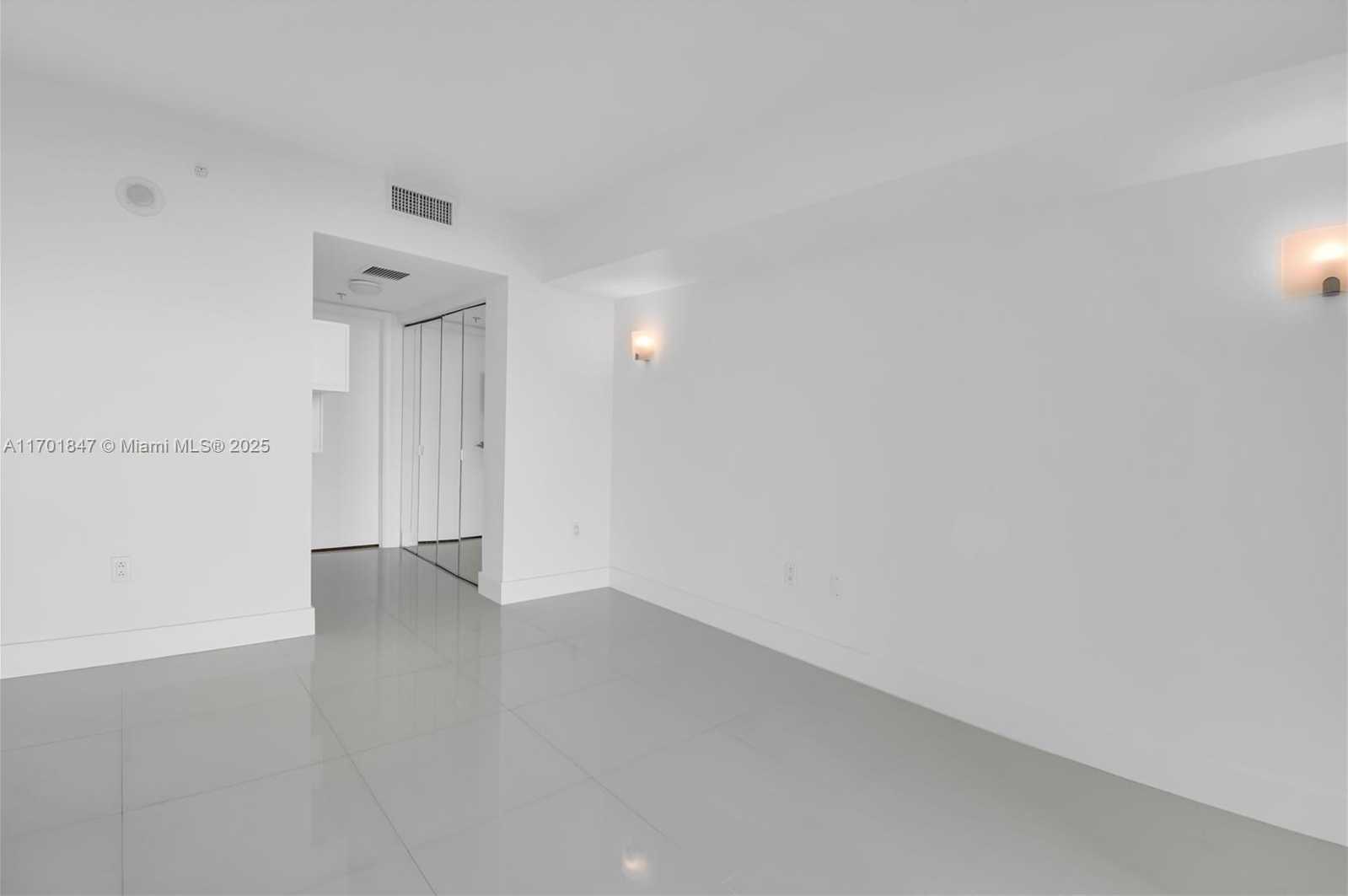 Small Image of 1800 NORTH BAYSHORE DR #3510, Miami Number 13