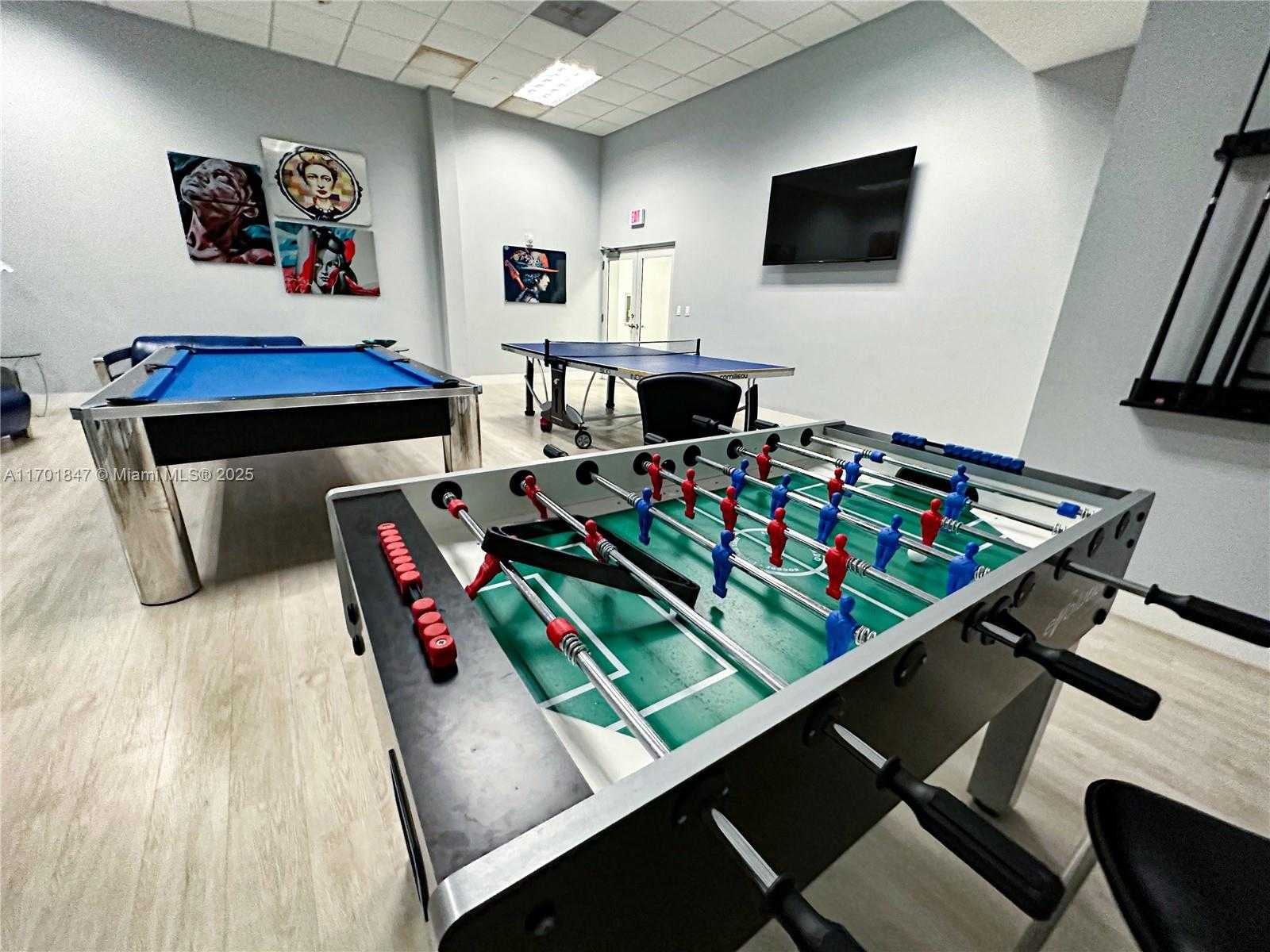 Small Image of 1800 NORTH BAYSHORE DR #3510, Miami Number 22