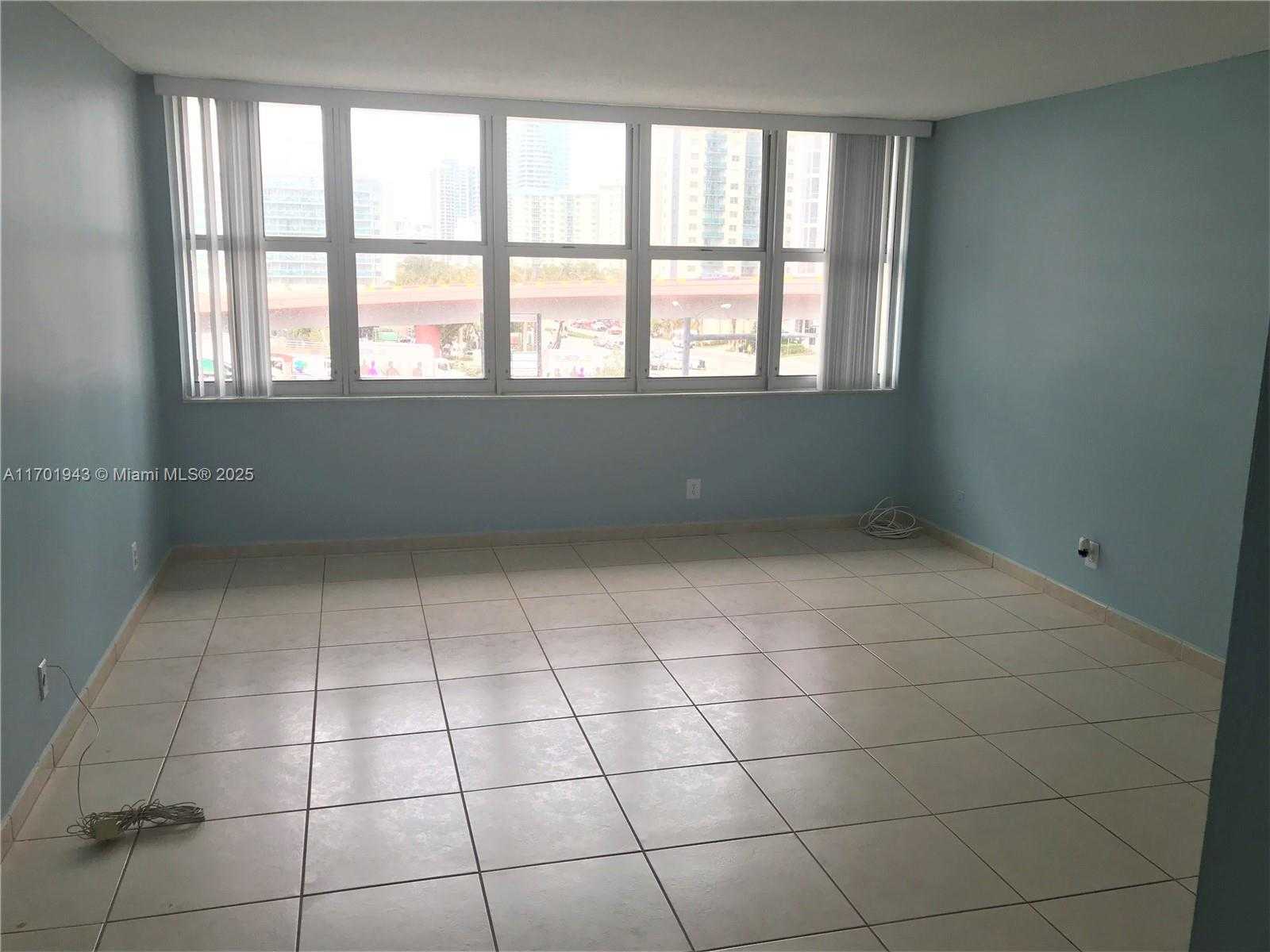 Small Image of 1825 SOUTH OCEAN DR #401, Hallandale Beach Number 11