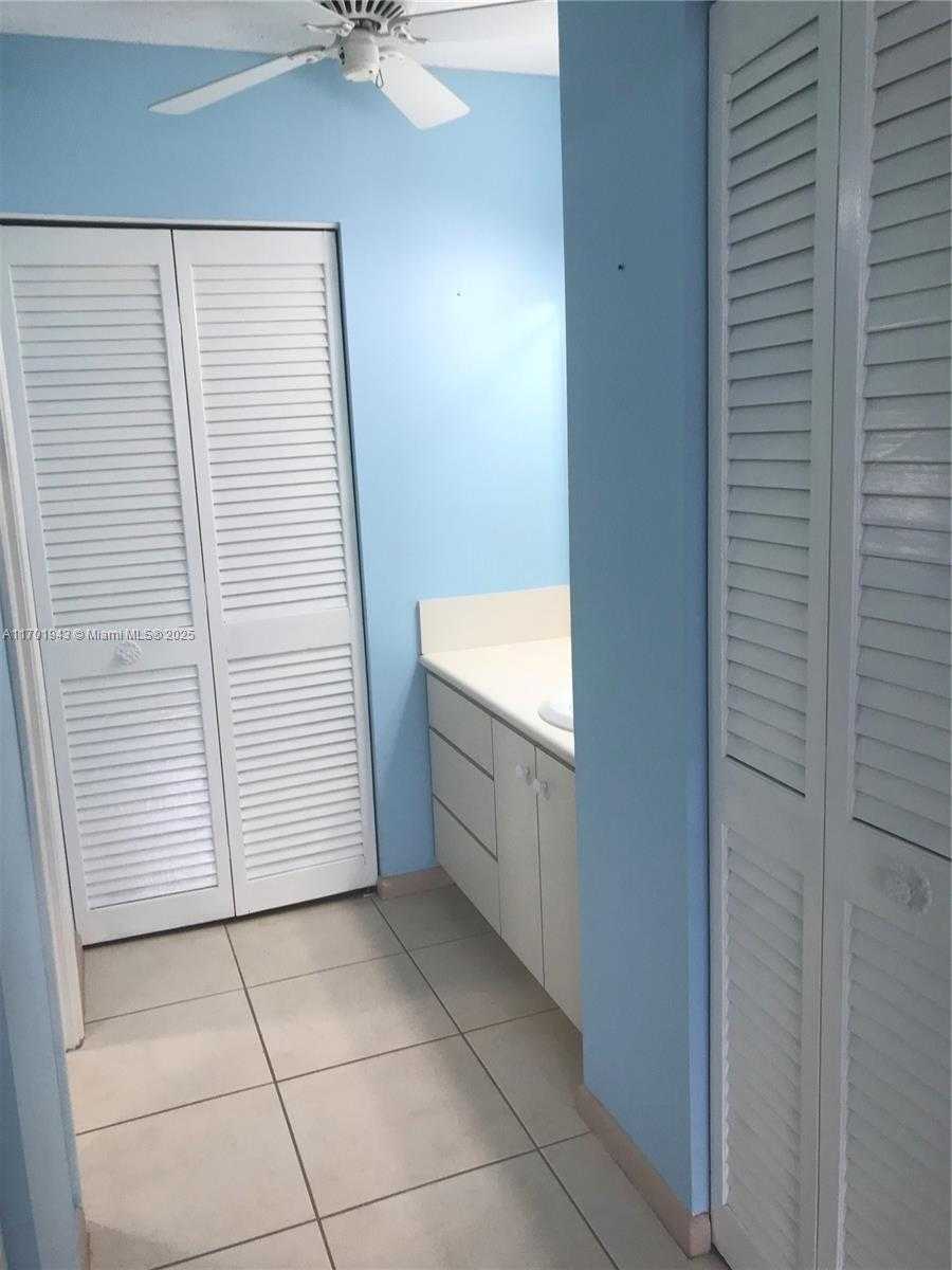 Small Image of 1825 SOUTH OCEAN DR #401, Hallandale Beach Number 13