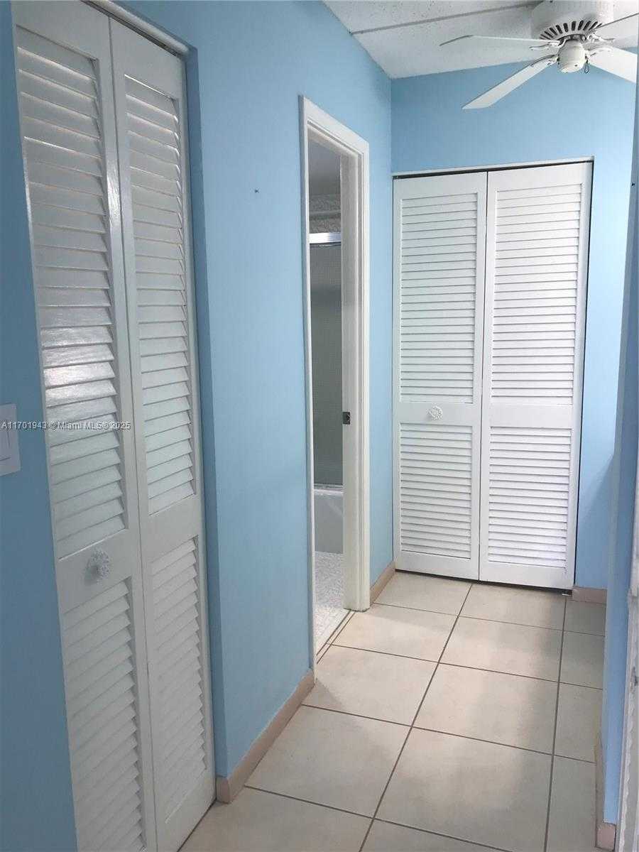 Small Image of 1825 SOUTH OCEAN DR #401, Hallandale Beach Number 15