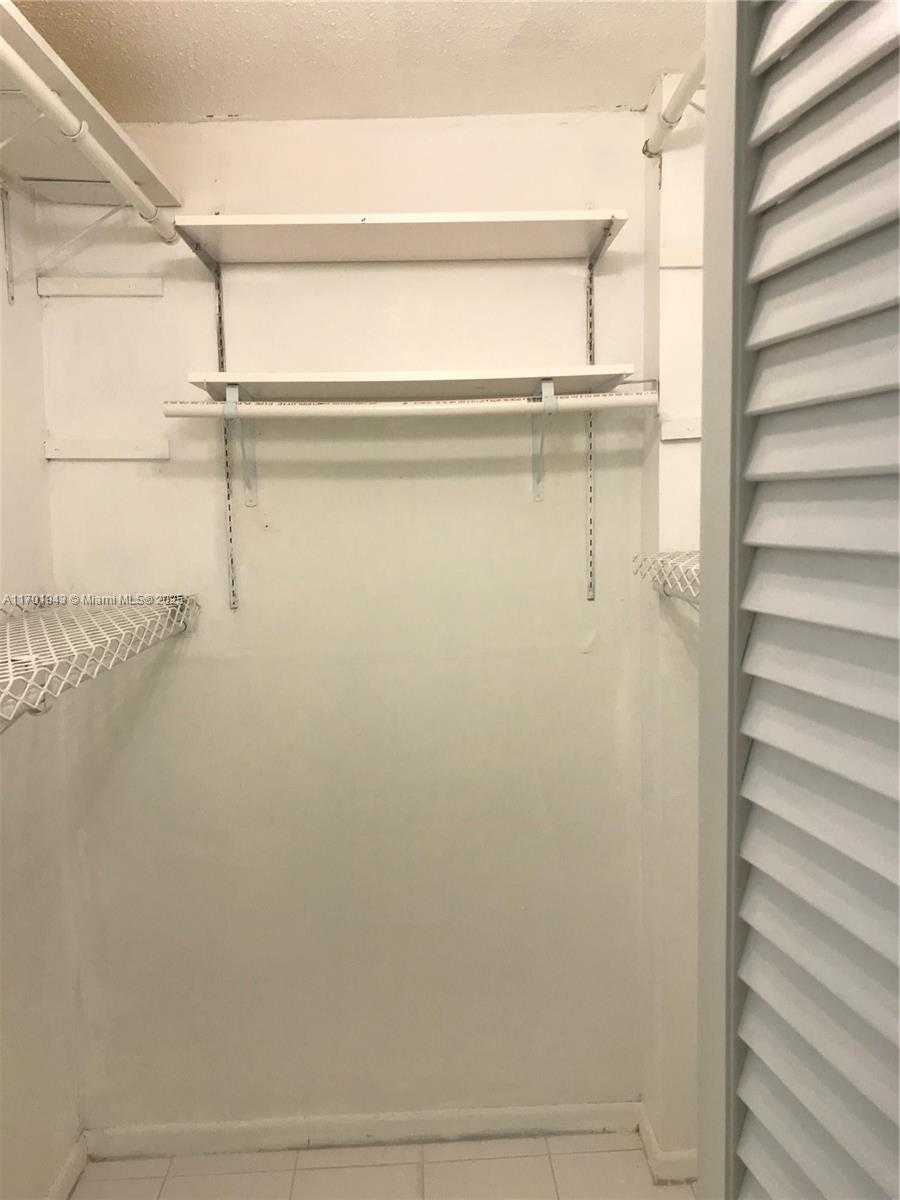 Small Image of 1825 SOUTH OCEAN DR #401, Hallandale Beach Number 16
