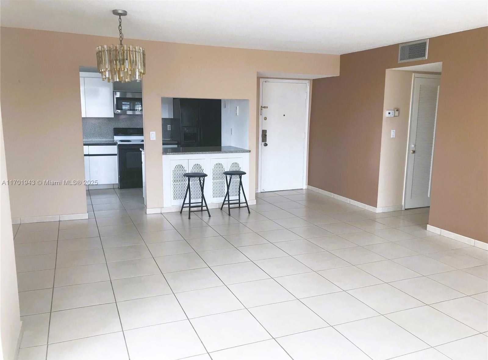 Small Image of 1825 SOUTH OCEAN DR #401, Hallandale Beach Number 7