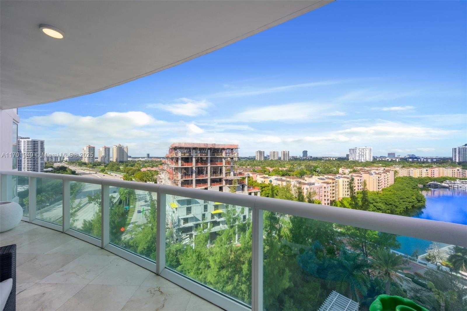 Small Image of 19400 TURNBERRY WAY #1012, Aventura Number 22