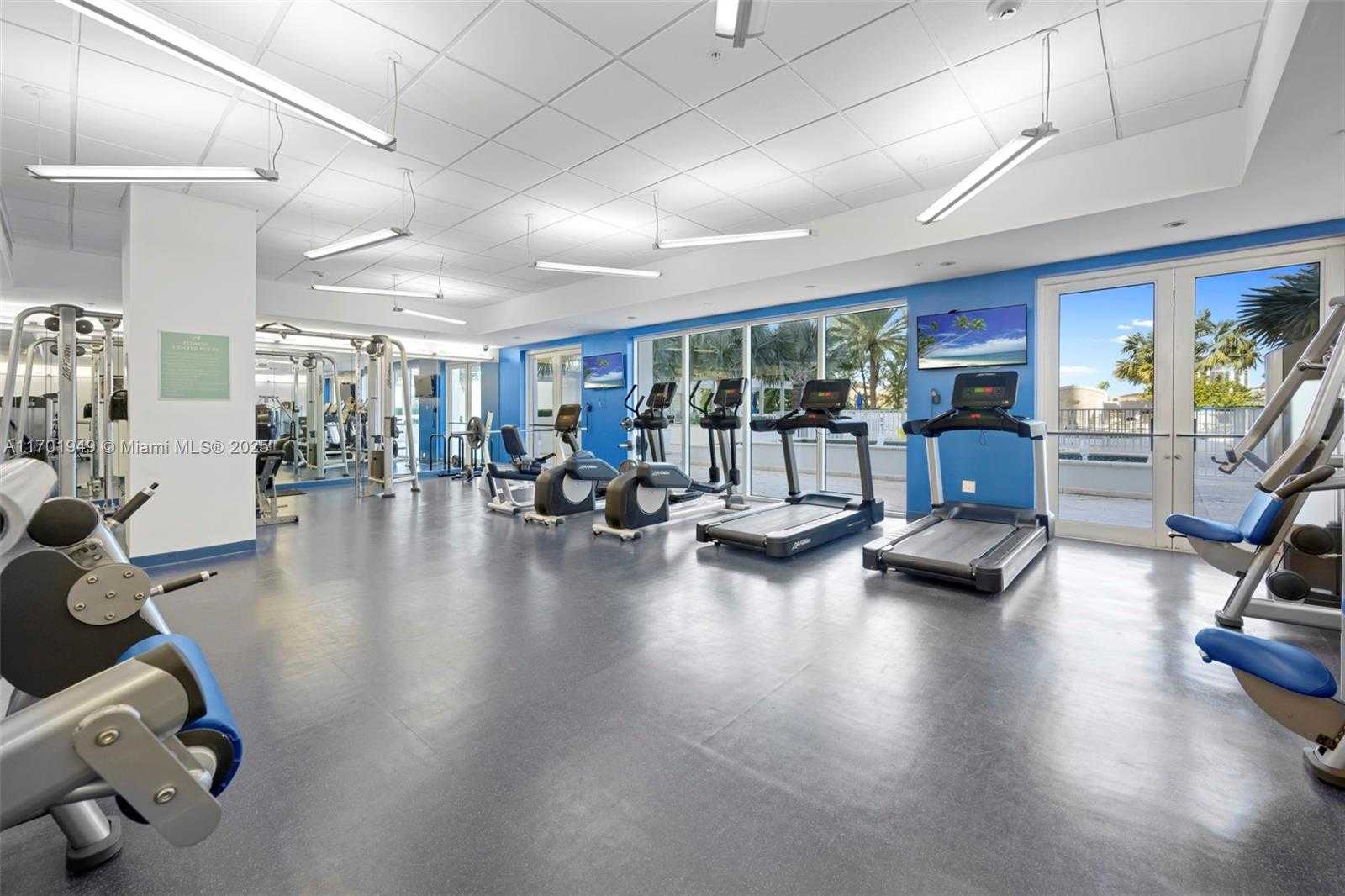 Small Image of 19400 TURNBERRY WAY #1012, Aventura Number 29