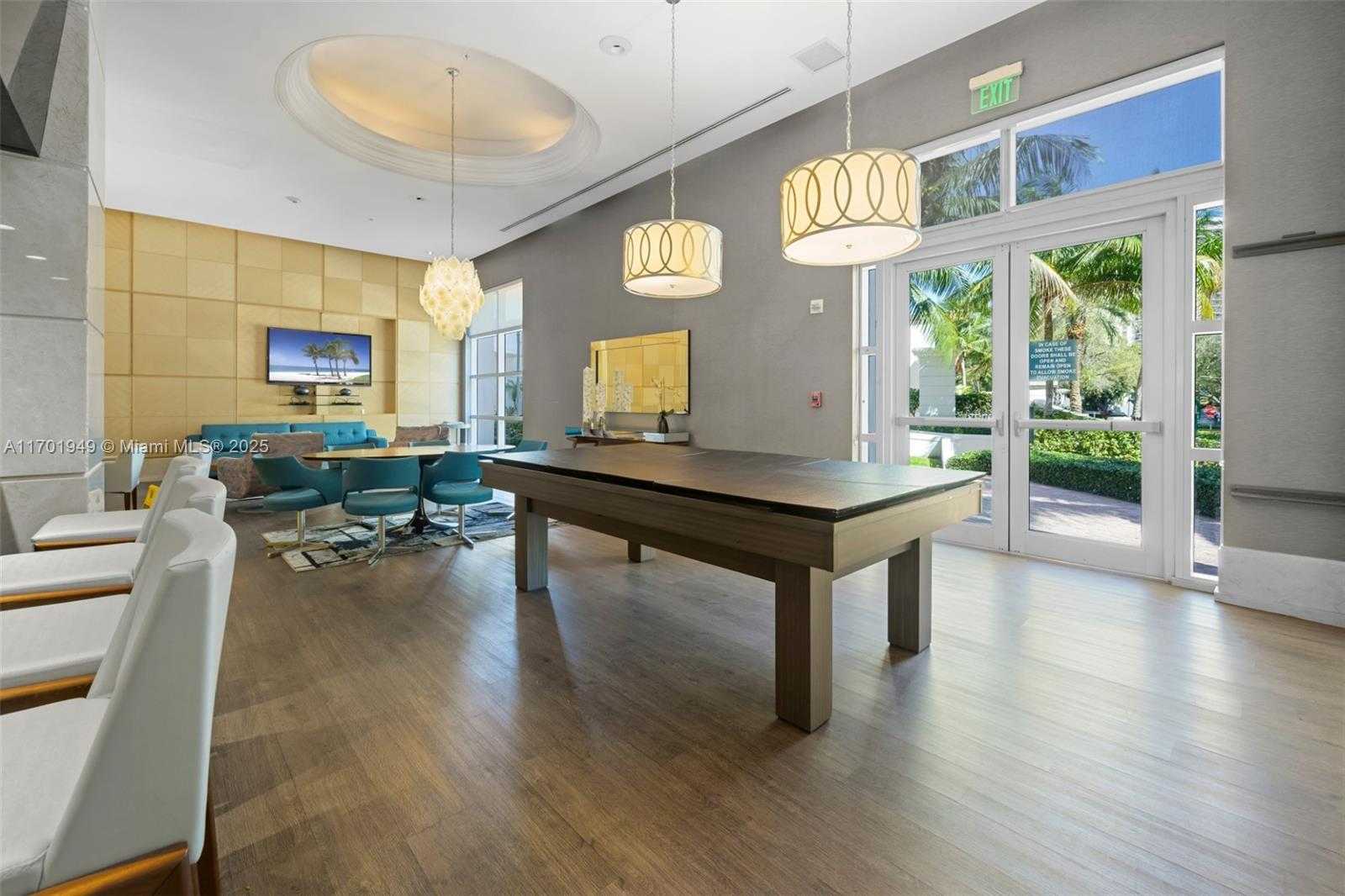 Small Image of 19400 TURNBERRY WAY #1012, Aventura Number 30