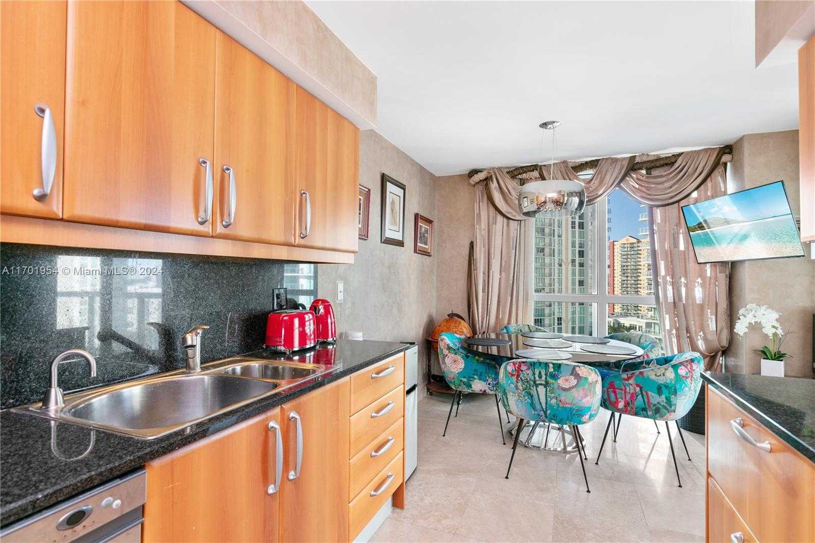 Small Image of 16500 COLLINS AVE #1451, Sunny Isles Beach Number 12