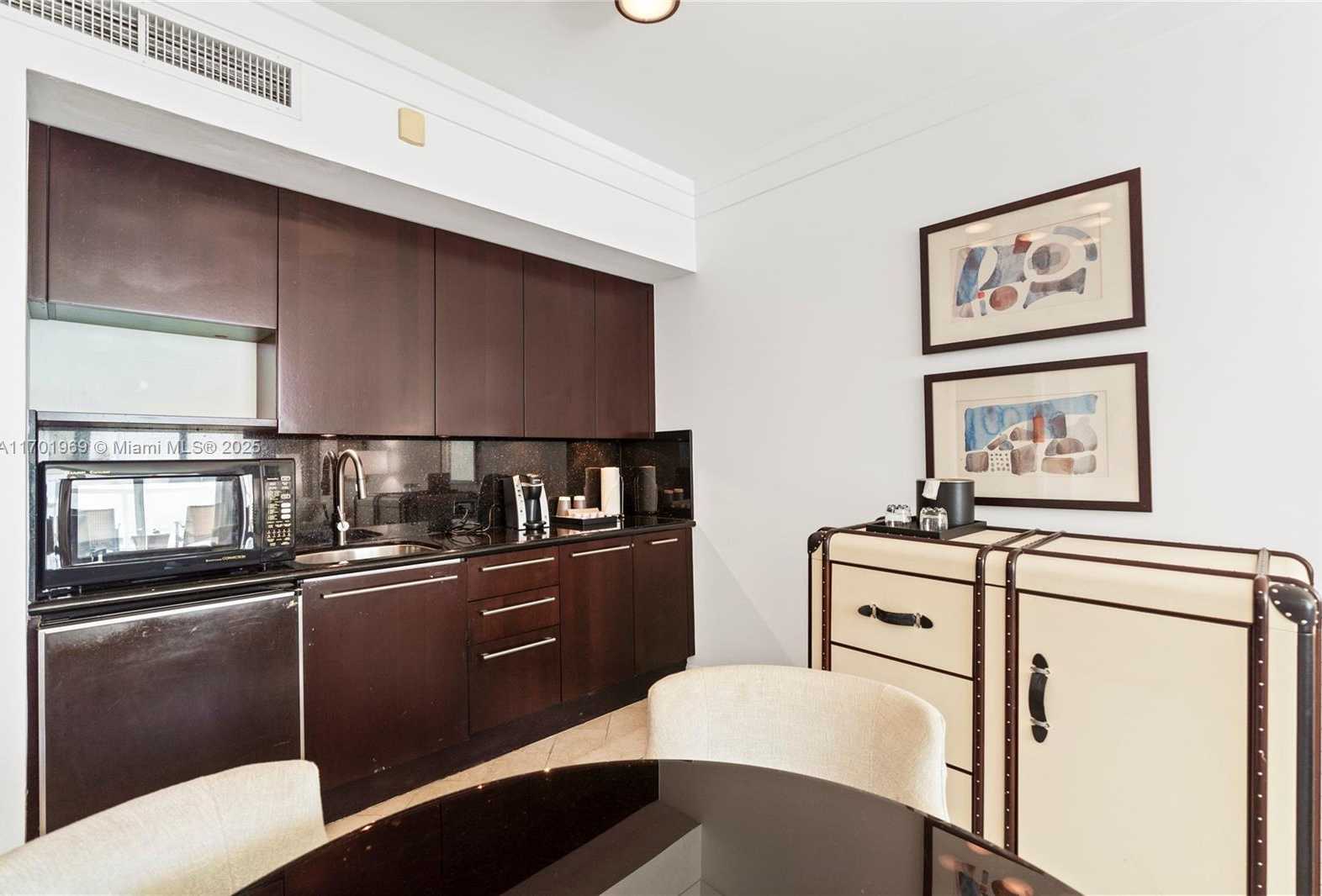 Small Image of 4391 COLLINS AVE #719, Miami Beach Number 13