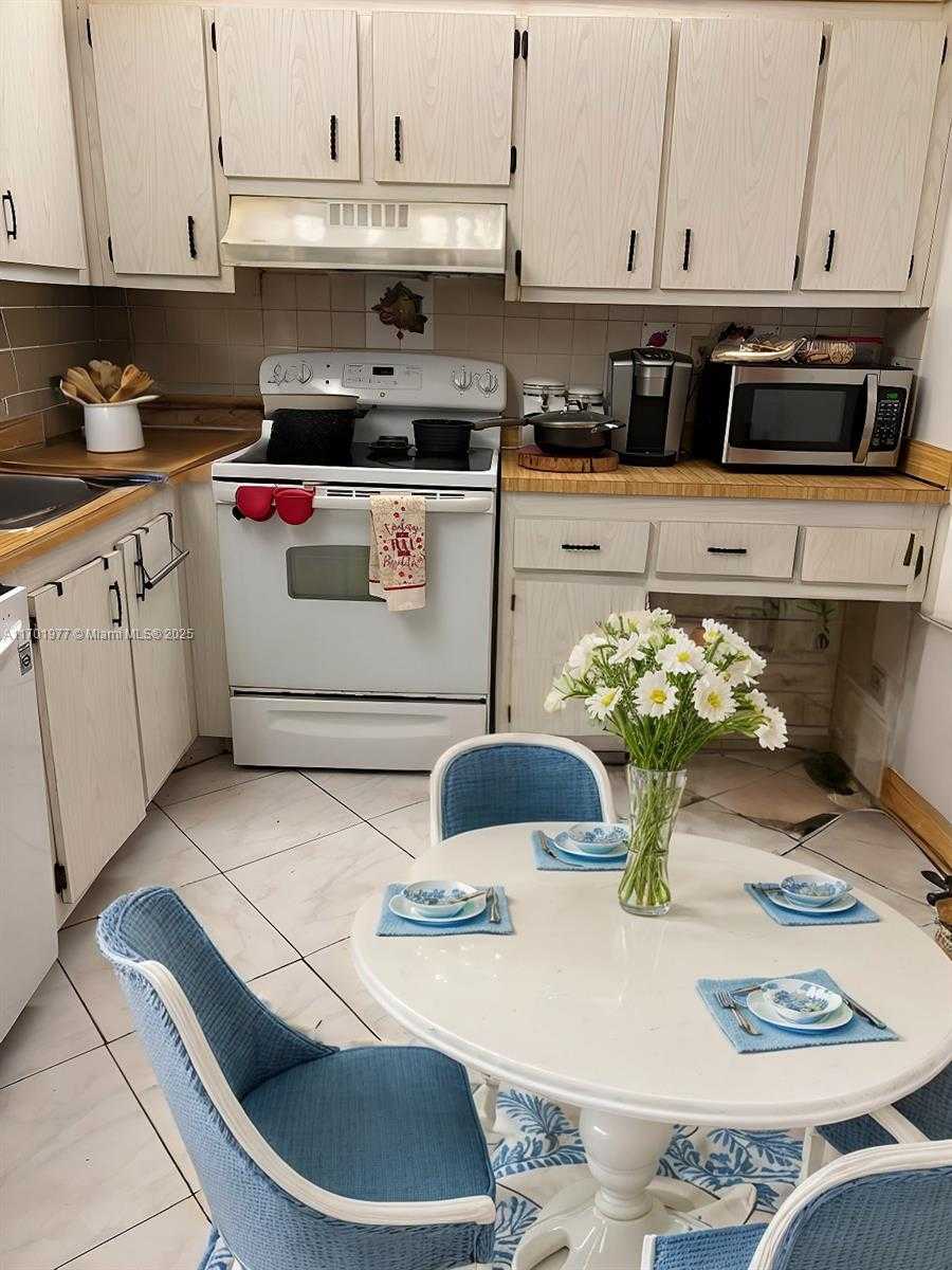 Small Image of 1830 SOUTH WEST 81ST AVE #4310, North Lauderdale Number 15