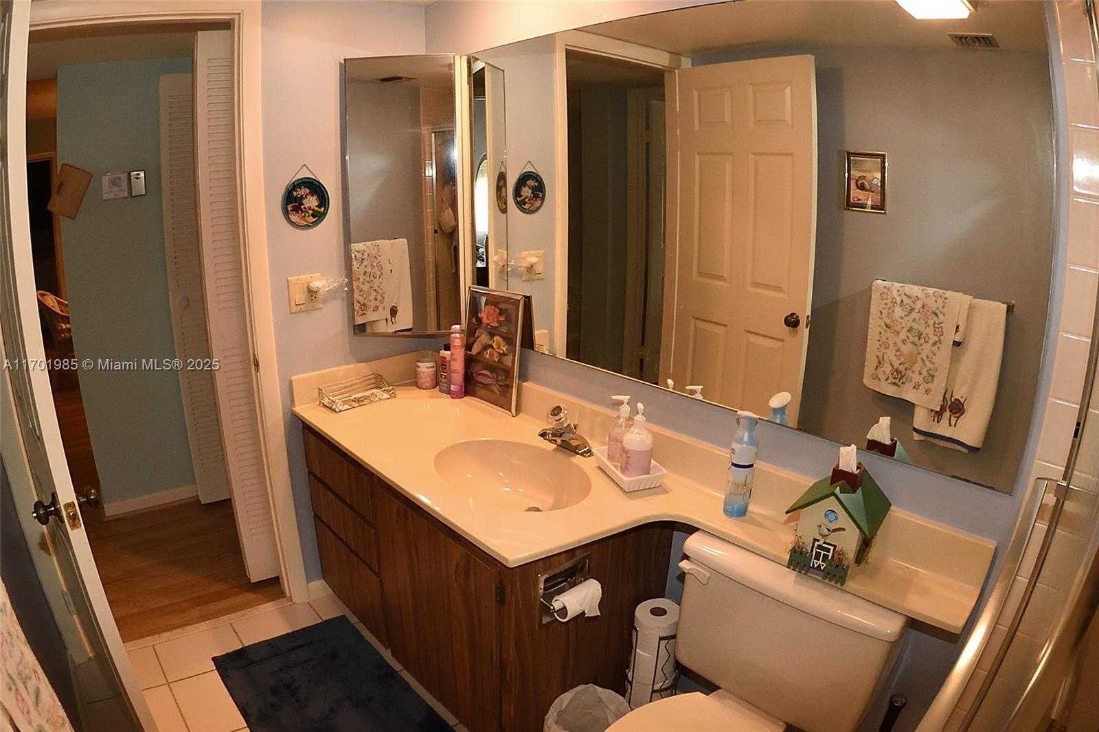 Small Image of 6085 BALBOA CIR #402, Boca Raton Number 15