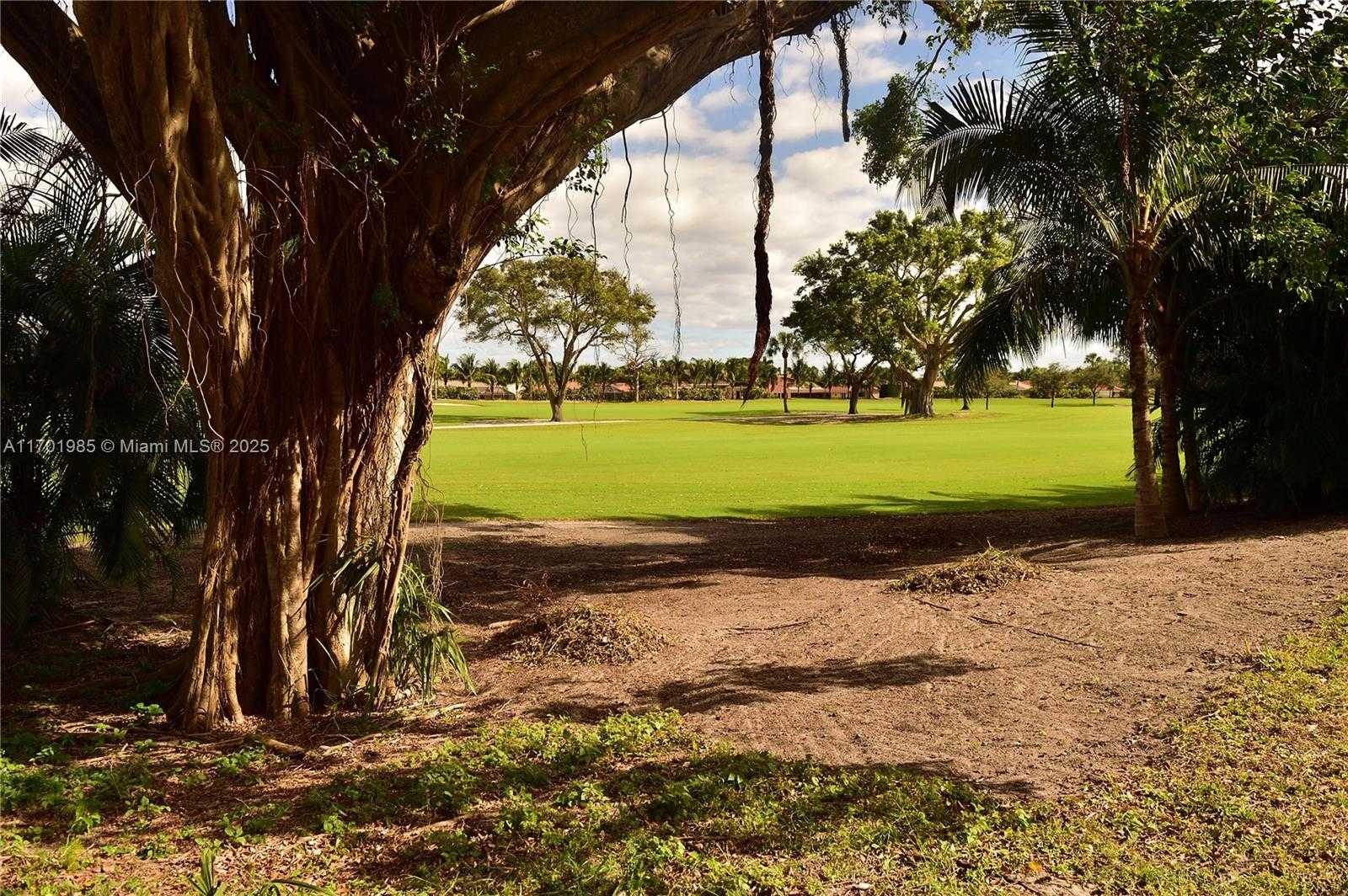 Small Image of 6085 BALBOA CIR #402, Boca Raton Number 18