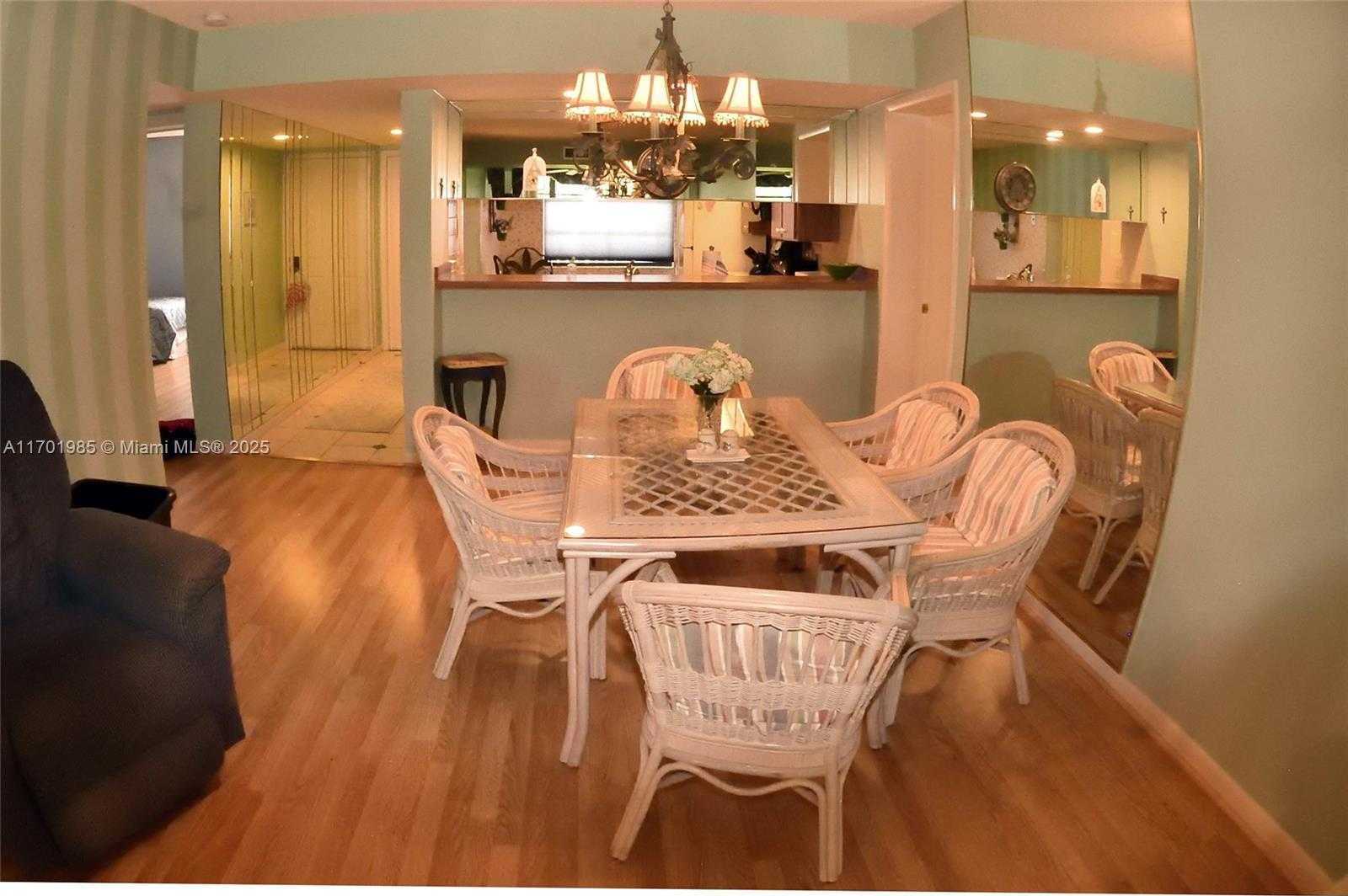 Small Image of 6085 BALBOA CIR #402, Boca Raton Number 4
