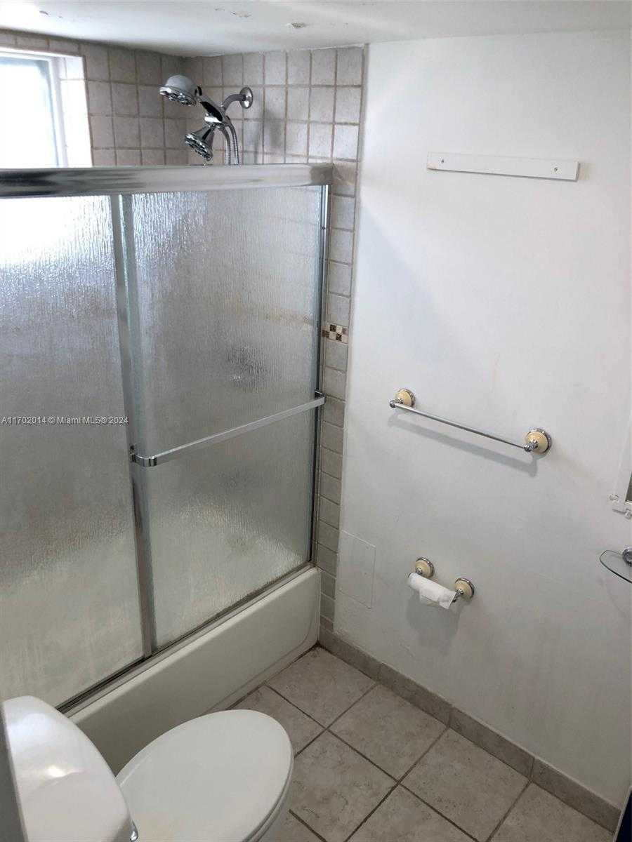 Small Image of 18900 NORTH EAST 14TH AVE #D204, Miami Number 2