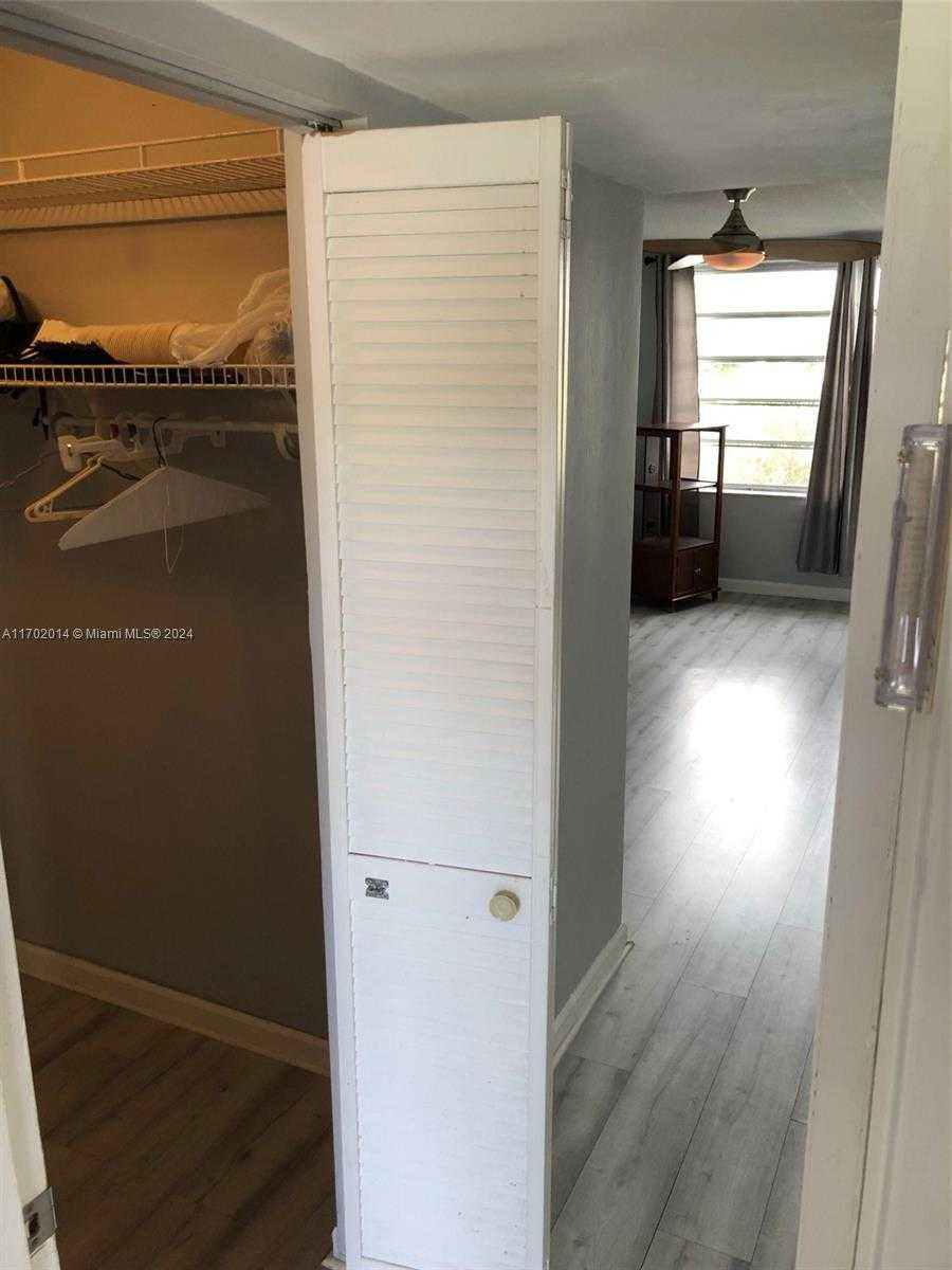 Small Image of 18900 NORTH EAST 14TH AVE #D204, Miami Number 37