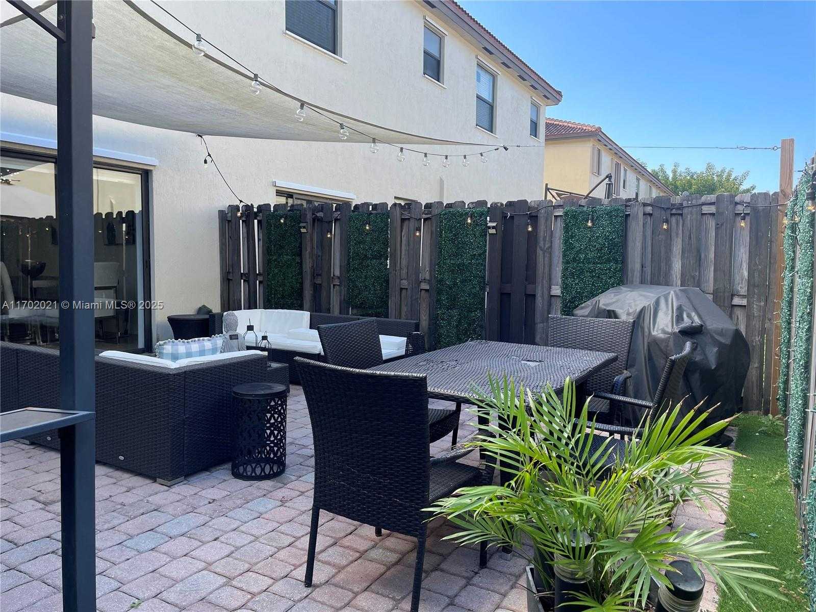 Small Image of 15435 SOUTH WEST 119TH TER #15435, Miami Number 12