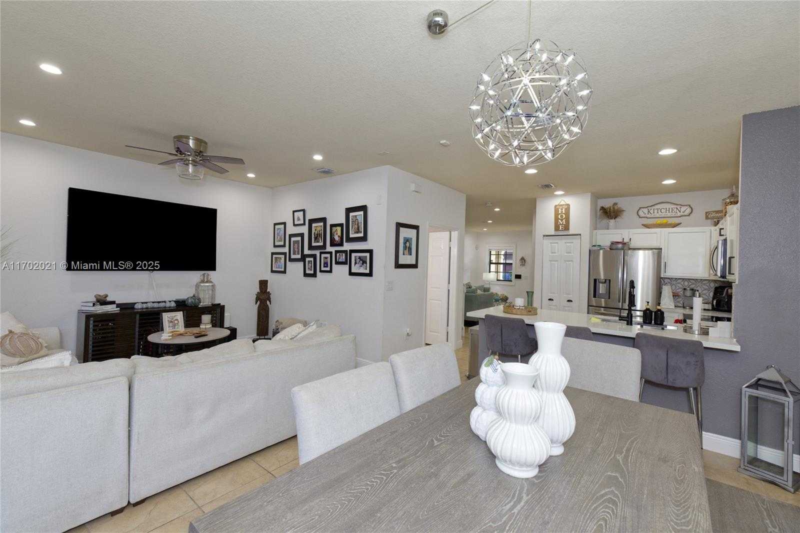 Small Image of 15435 SOUTH WEST 119TH TER #15435, Miami Number 14