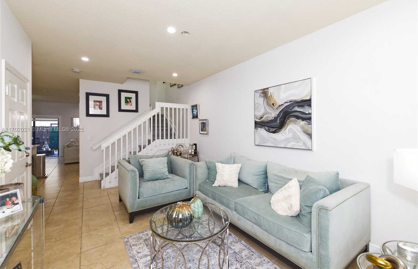 Small Image of 15435 SOUTH WEST 119TH TER #15435, Miami Number 19