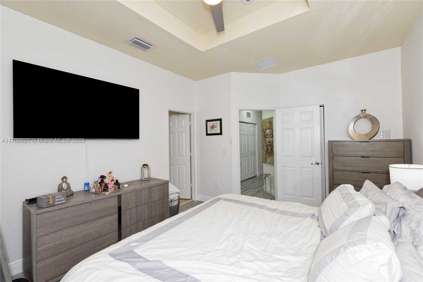 Small Image of 15435 SOUTH WEST 119TH TER #15435, Miami Number 21