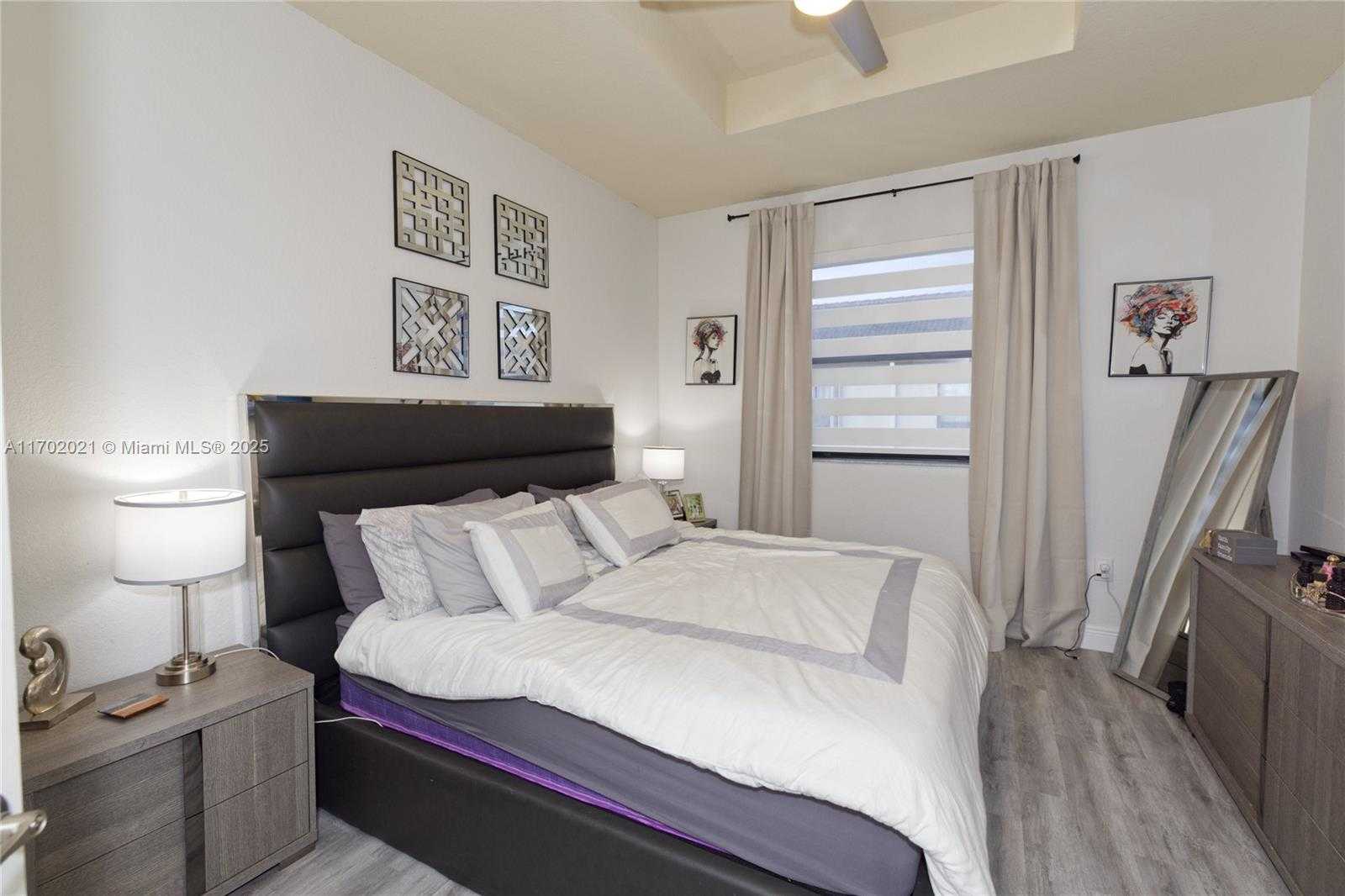 Small Image of 15435 SOUTH WEST 119TH TER #15435, Miami Number 29