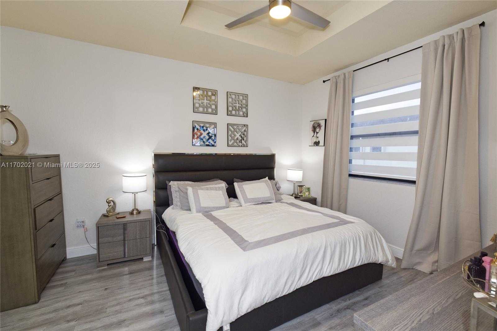Small Image of 15435 SOUTH WEST 119TH TER #15435, Miami Number 30