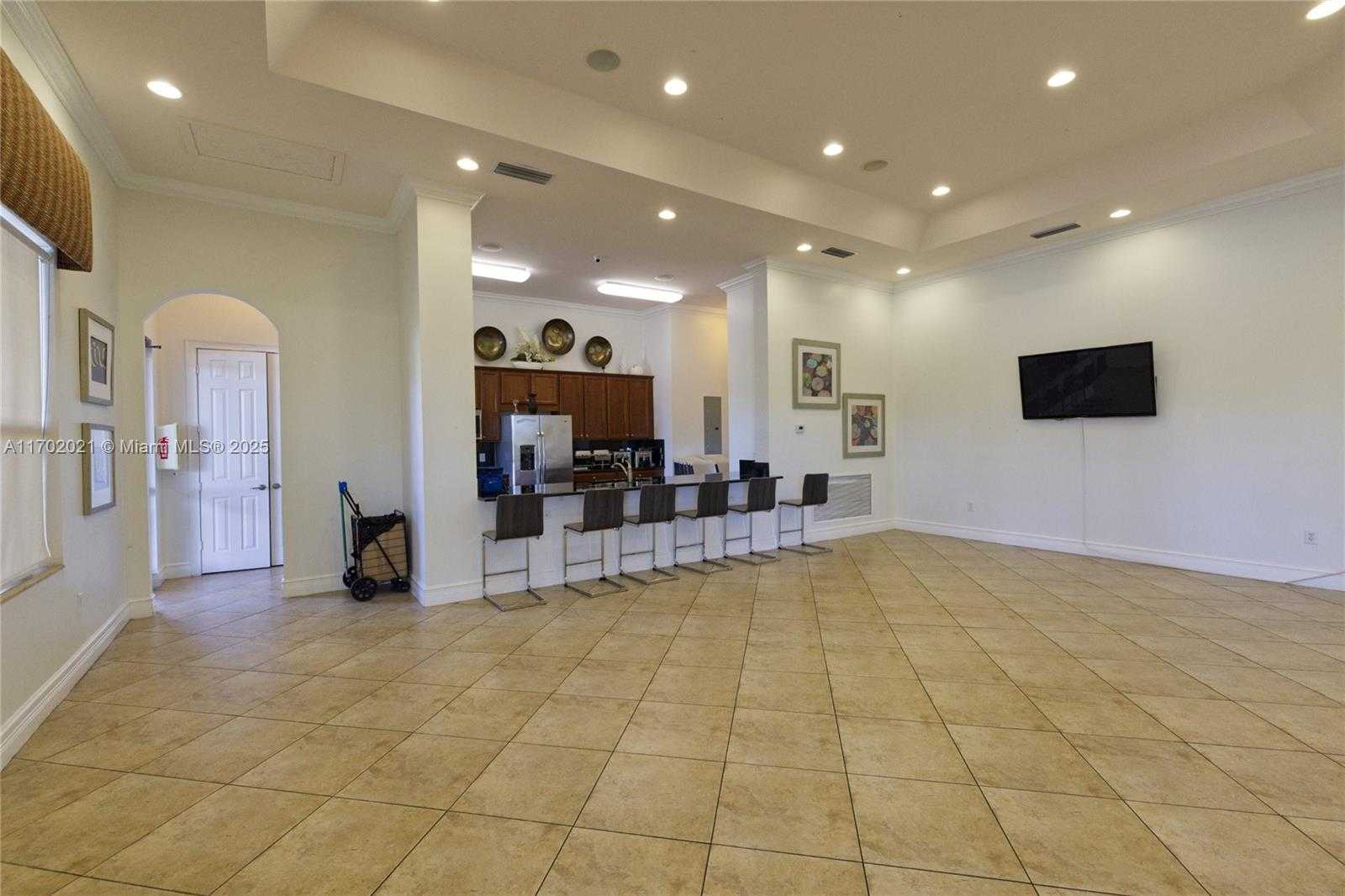 Small Image of 15435 SOUTH WEST 119TH TER #15435, Miami Number 48