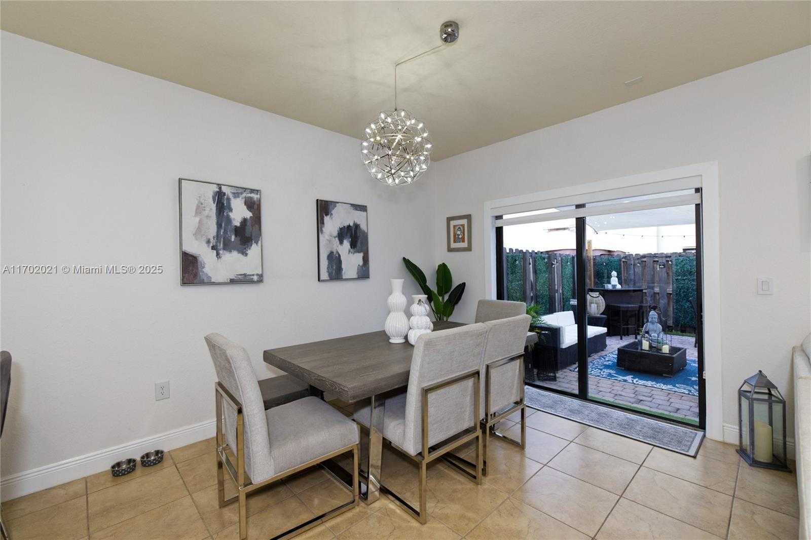 Small Image of 15435 SOUTH WEST 119TH TER #15435, Miami Number 8