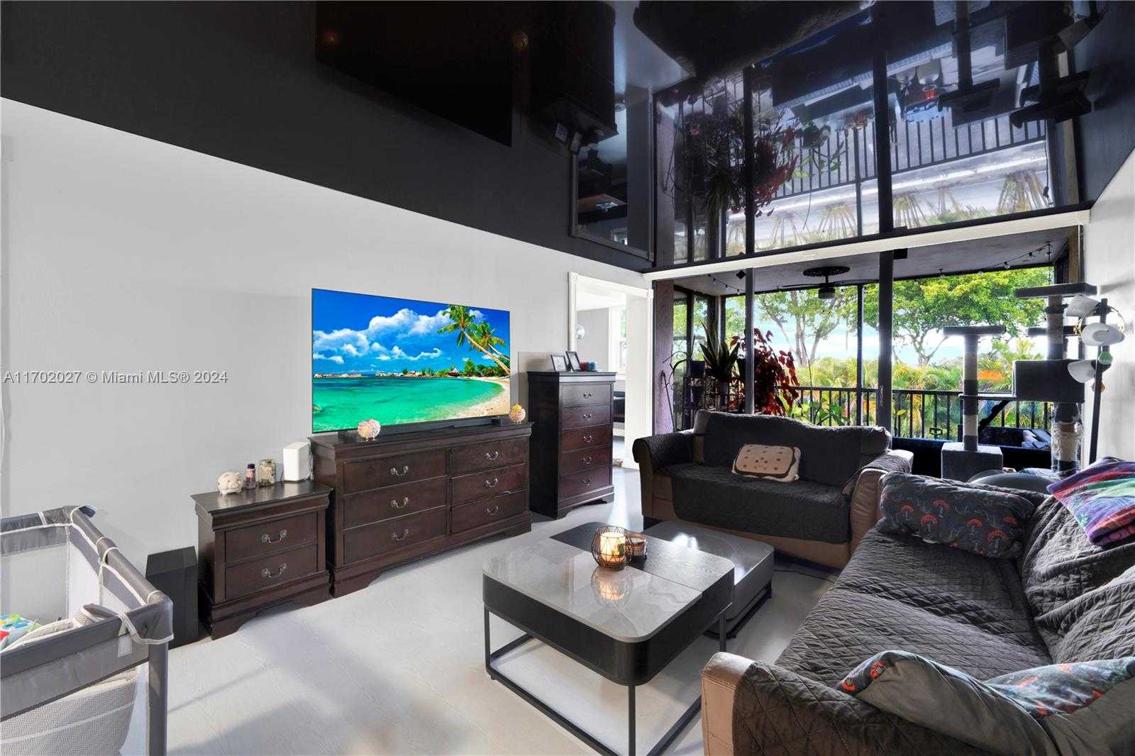 Small Image of 106 LAKE EMERALD DR #213, Oakland Park Number 23