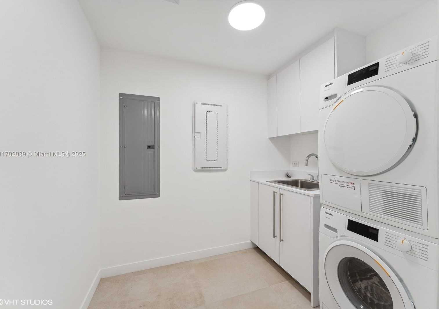 Small Image of 1135 103 #304, Bay Harbor Islands Number 46