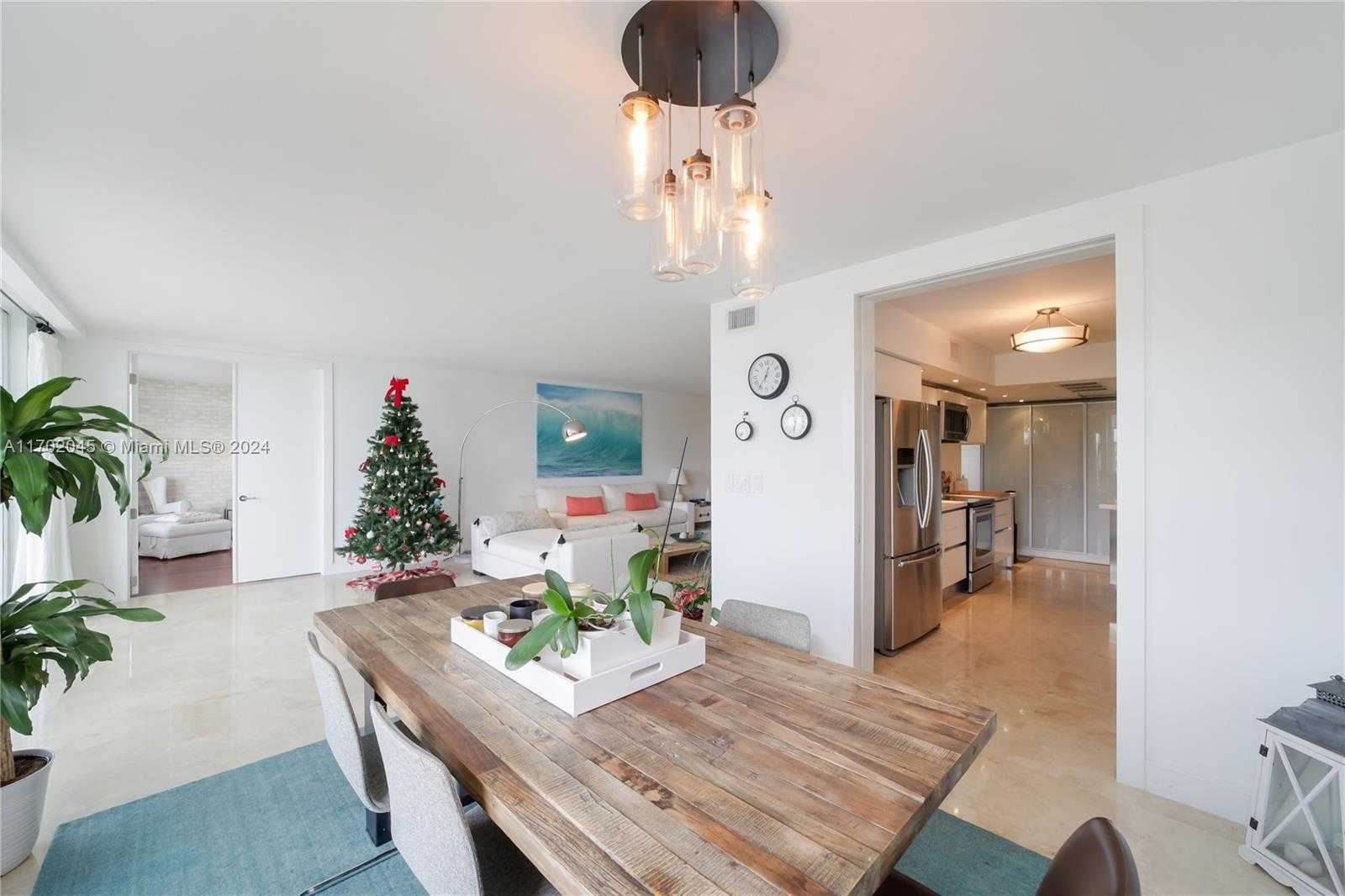 Small Image of 5700 COLLINS AVE #4L, Miami Beach Number 15