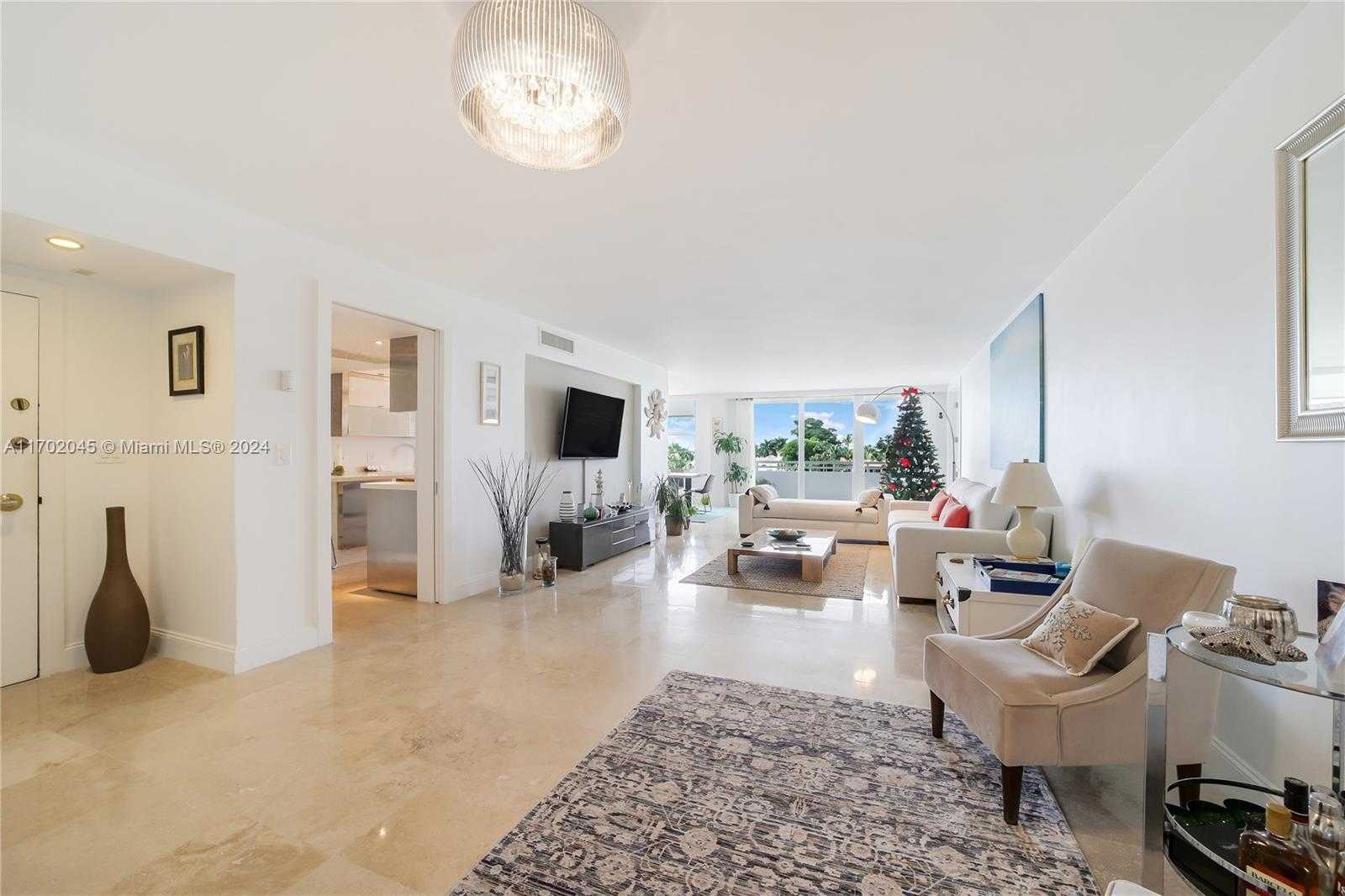 Small Image of 5700 COLLINS AVE #4L, Miami Beach Number 20