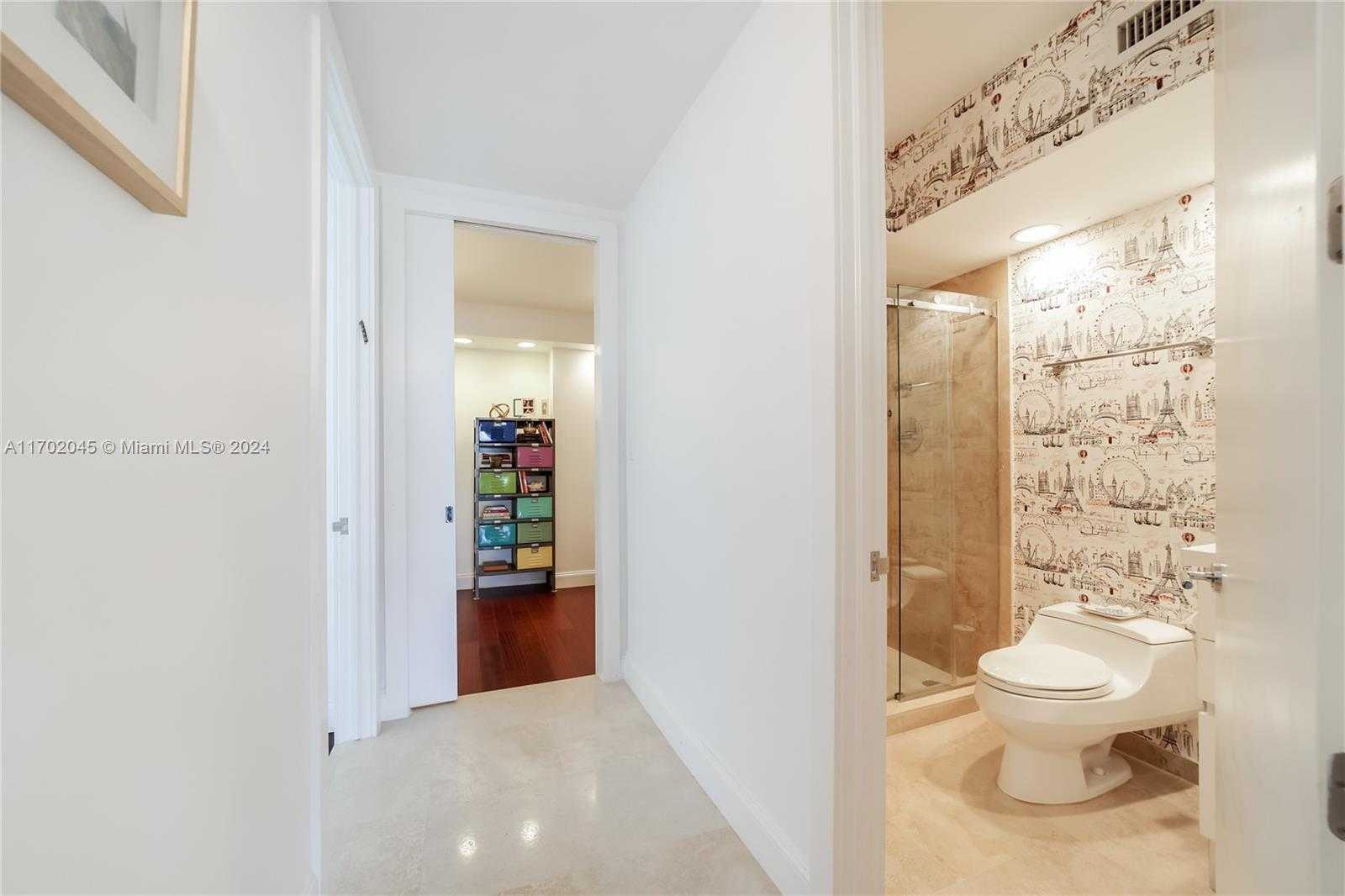 Small Image of 5700 COLLINS AVE #4L, Miami Beach Number 47