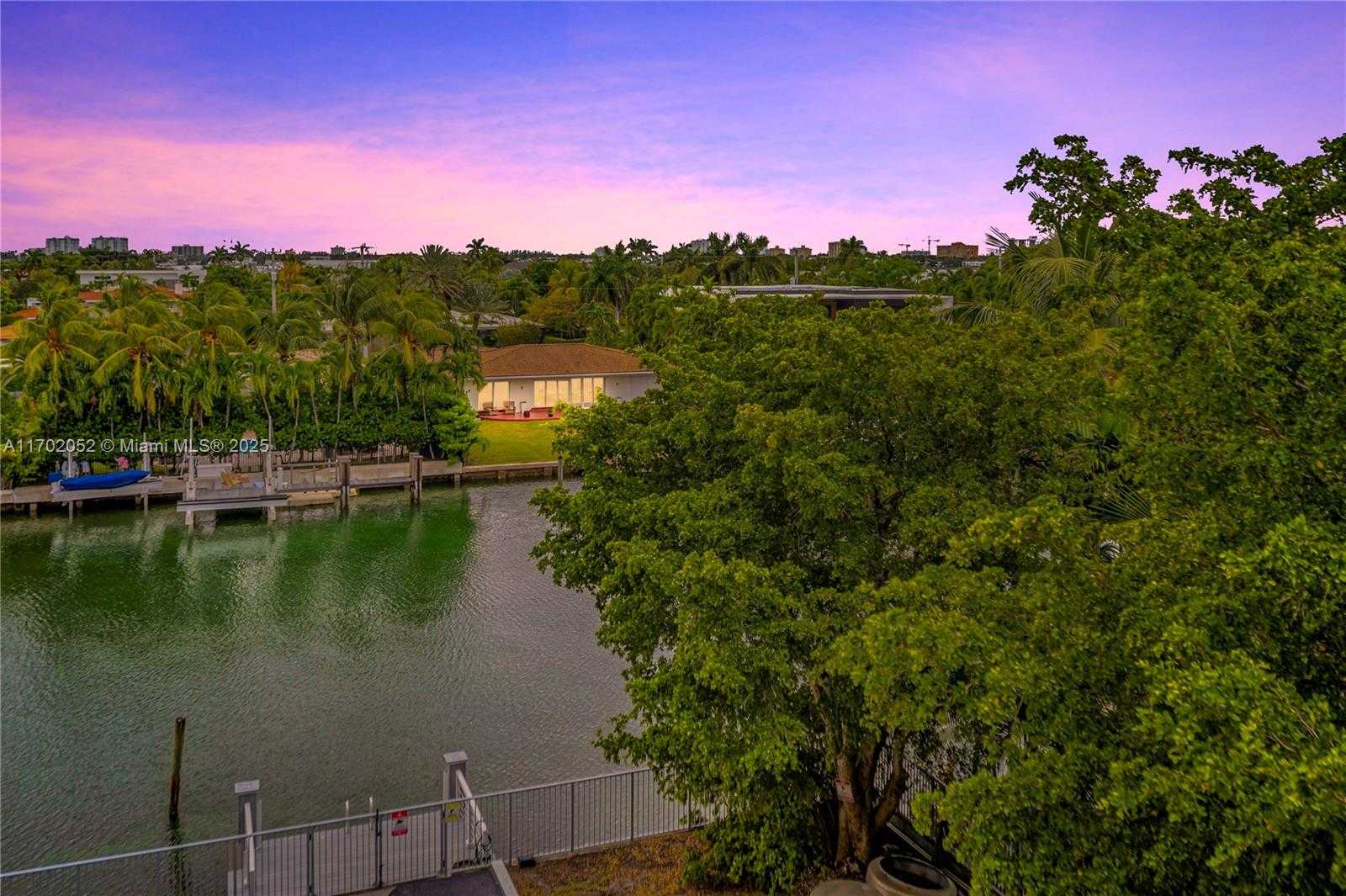 Small Image of 10000 WEST BAY HARBOR DR #401, Bay Harbor Islands Number 3