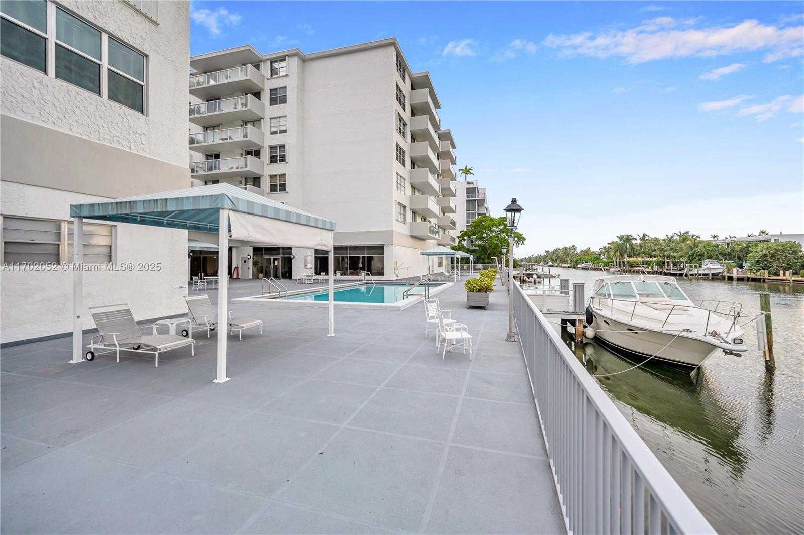Small Image of 10000 WEST BAY HARBOR DR #401, Bay Harbor Islands Number 43