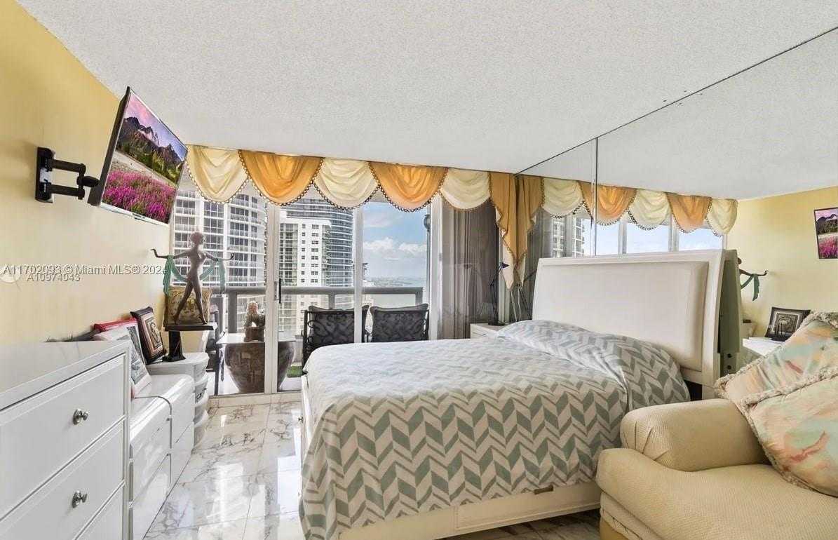 Small Image of 1717 NORTH BAYSHORE DR #A-3451, Miami Number 21