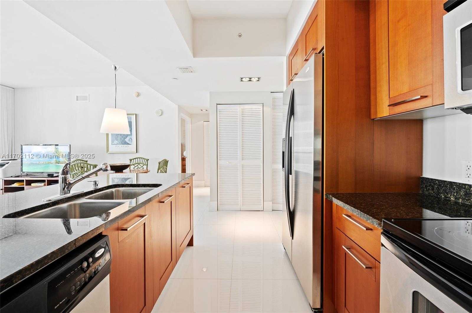 Small Image of 4100 SALZEDO ST #816, Coral Gables Number 12