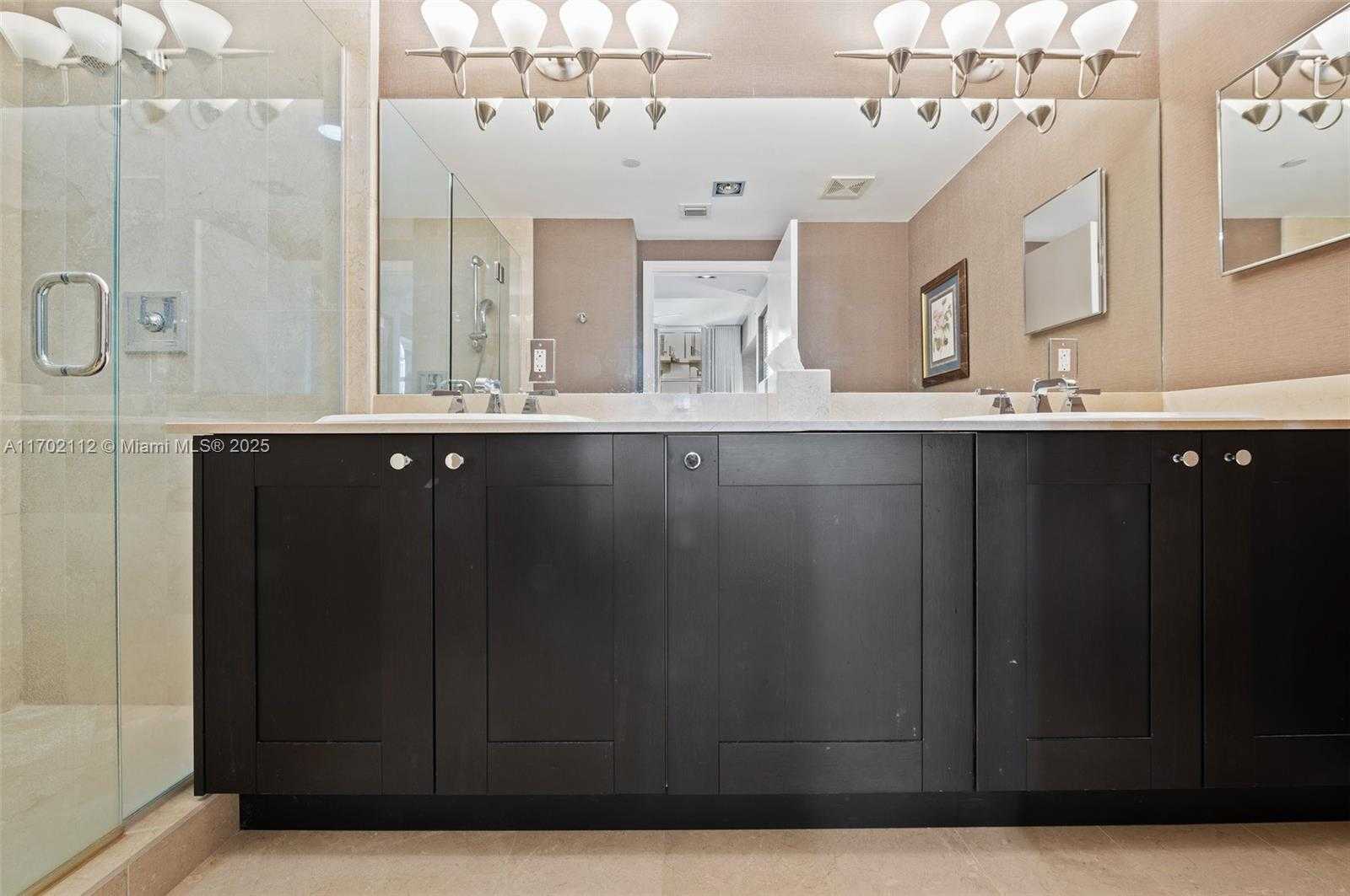 Small Image of 4100 SALZEDO ST #816, Coral Gables Number 17