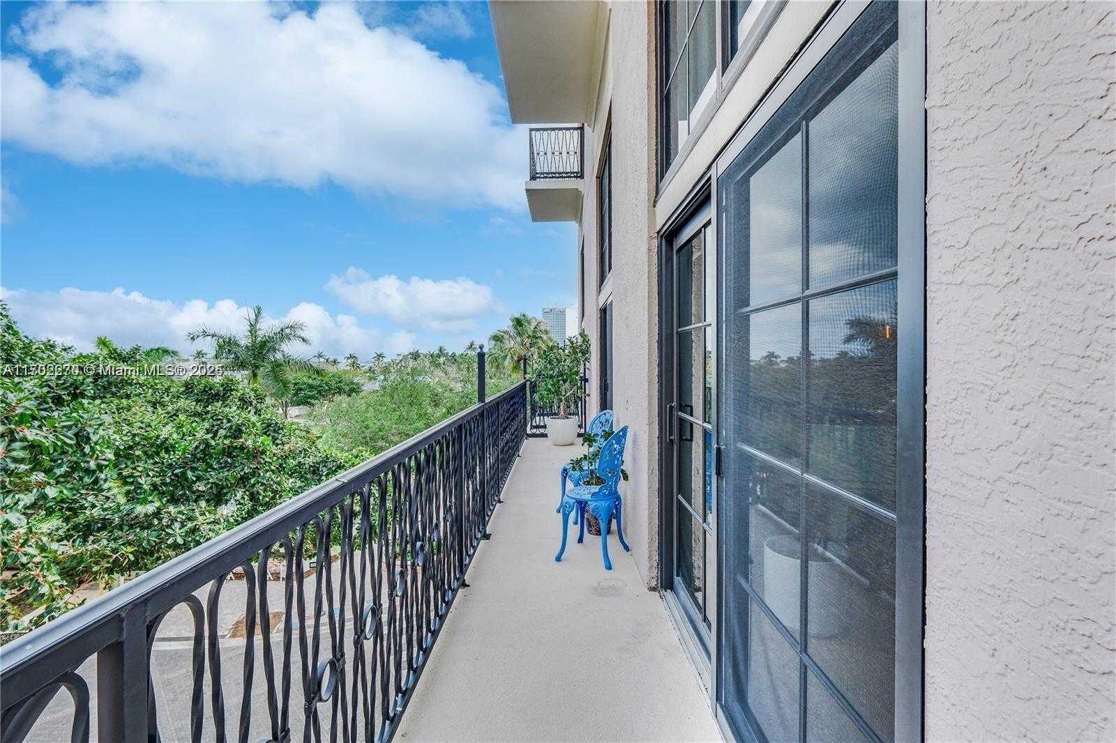 Small Image of 101 Clematis St, West Palm Beach, FL 33401, USA Number 15