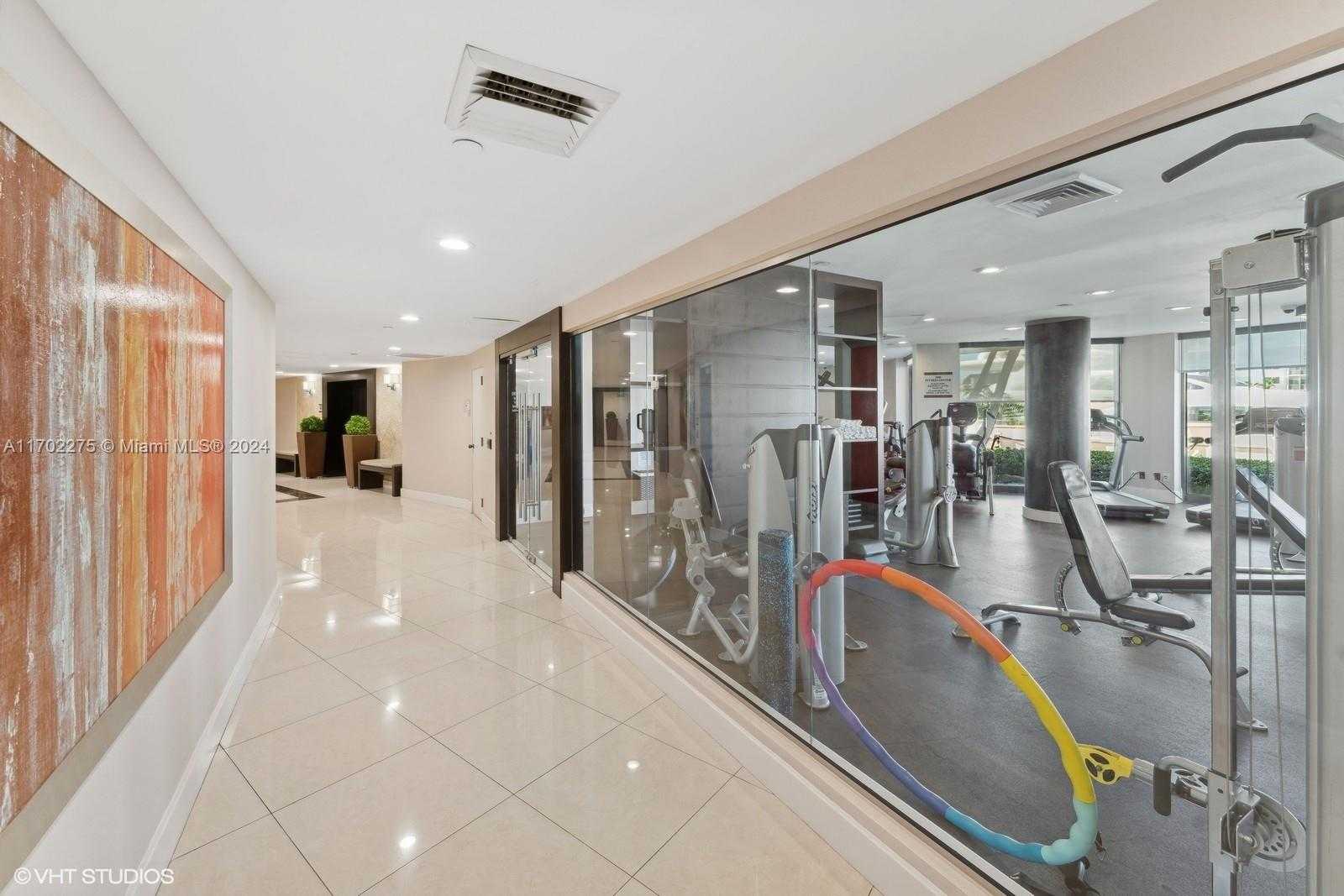 Small Image of 1000 WEST ISLAND BLVD #2911, Aventura Number 20