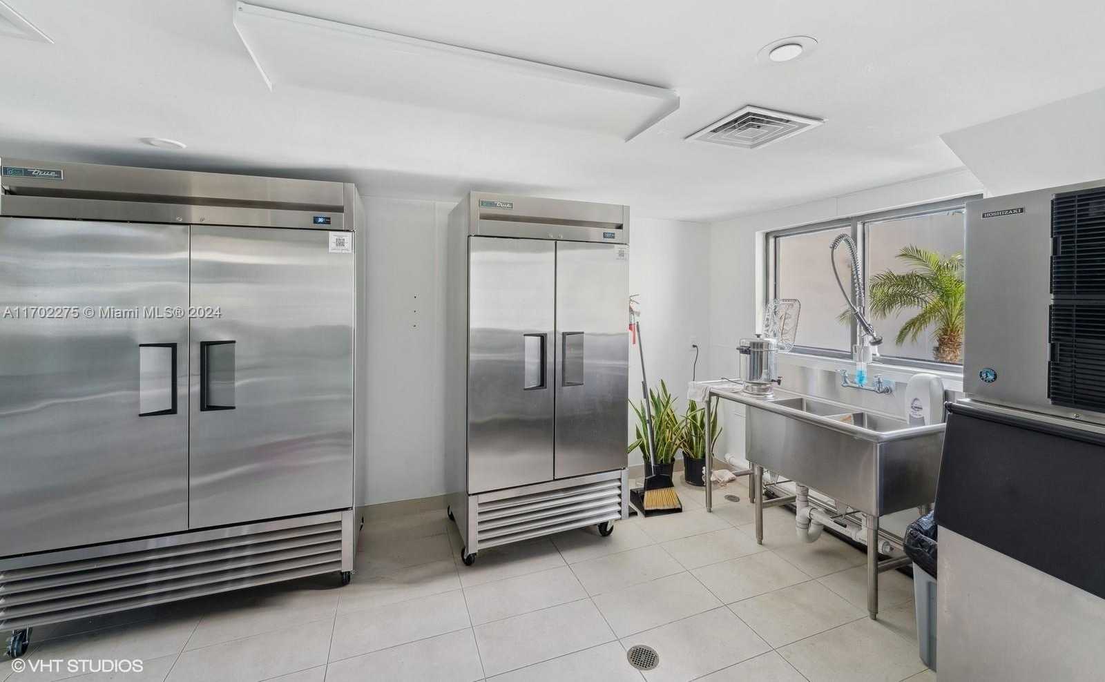 Small Image of 1000 WEST ISLAND BLVD #2911, Aventura Number 26
